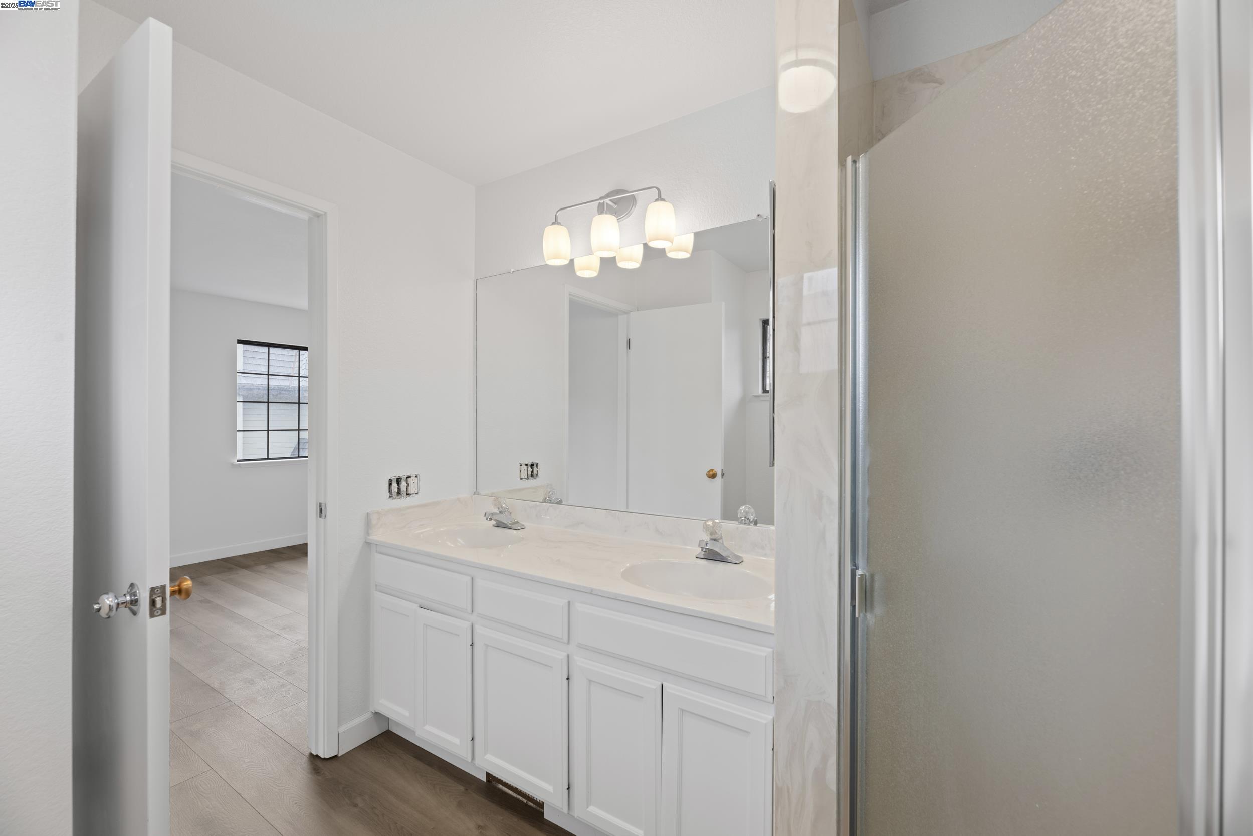 Detail Gallery Image 23 of 45 For 15205 Hesperian Blvd #G,  San Leandro,  CA 94578 - 3 Beds | 2/1 Baths