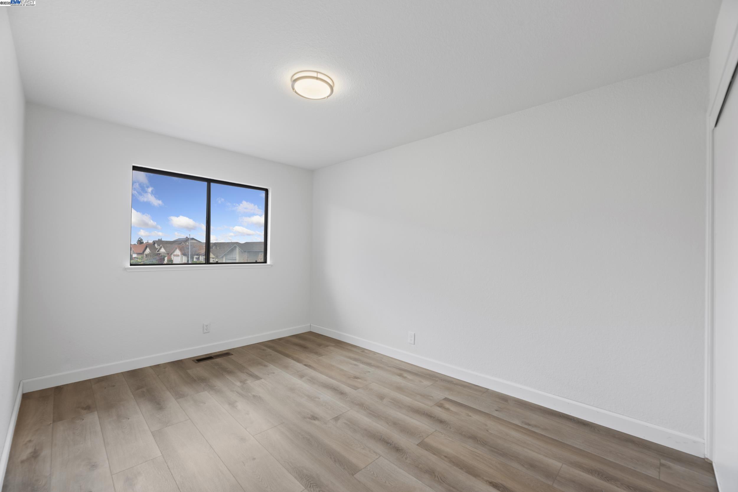 Detail Gallery Image 26 of 45 For 15205 Hesperian Blvd #G,  San Leandro,  CA 94578 - 3 Beds | 2/1 Baths