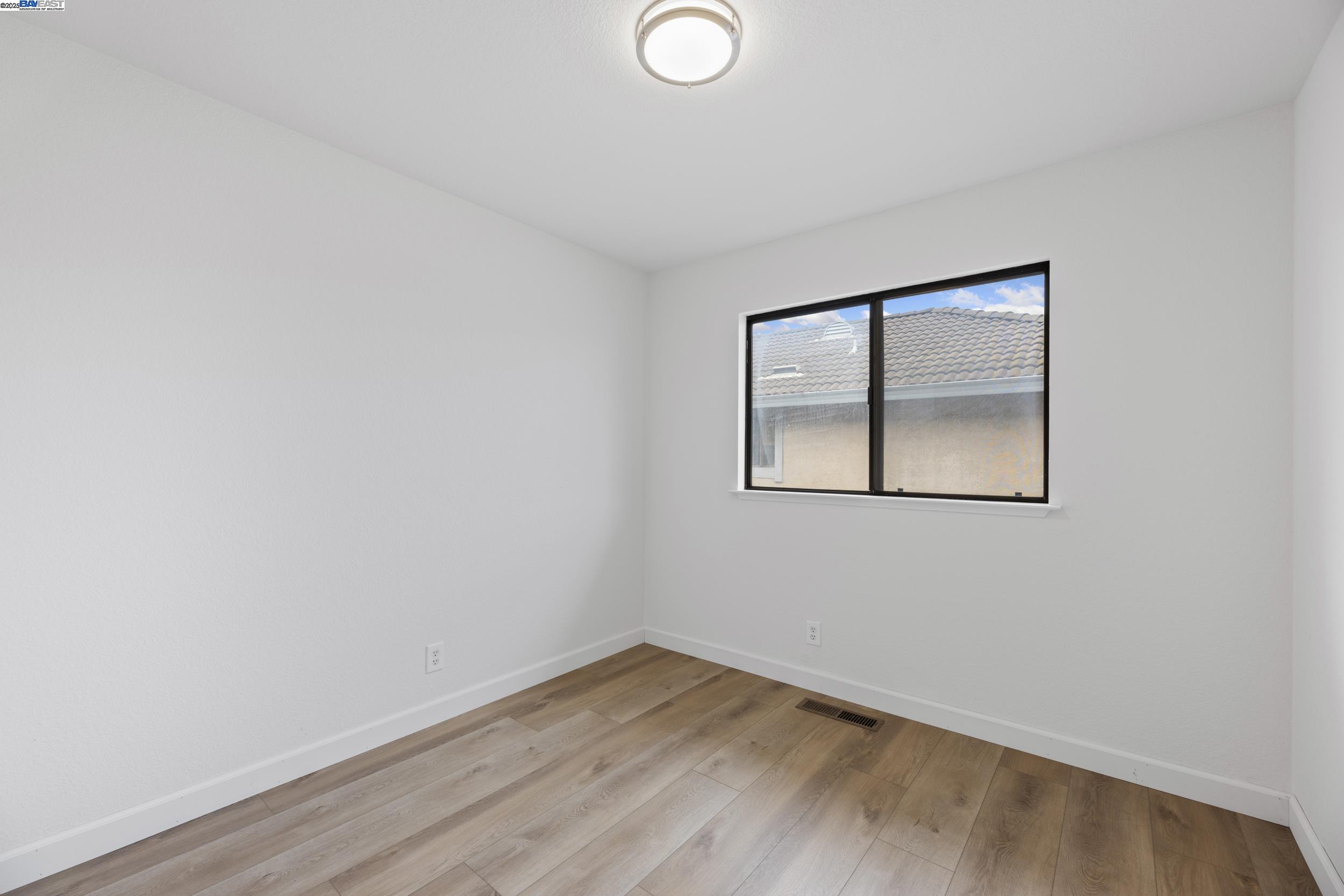 Detail Gallery Image 28 of 45 For 15205 Hesperian Blvd #G,  San Leandro,  CA 94578 - 3 Beds | 2/1 Baths