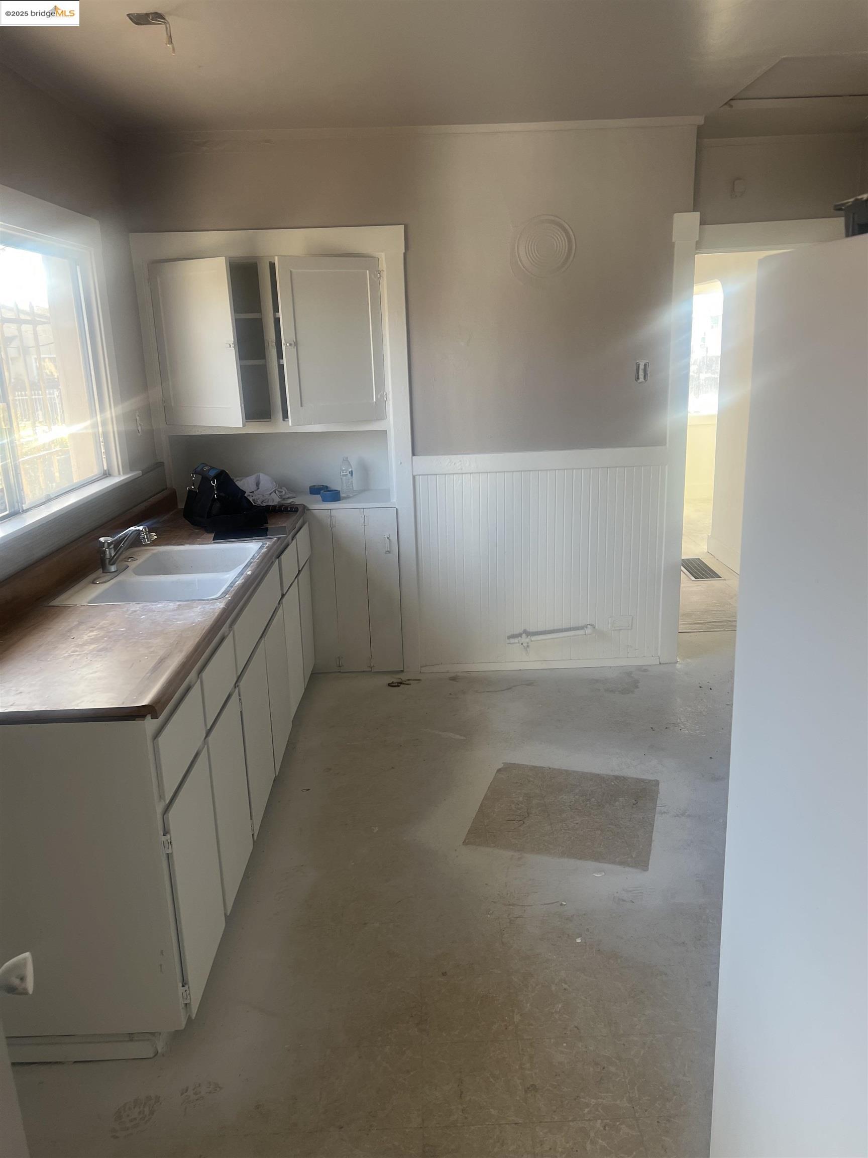 7200 Favor St