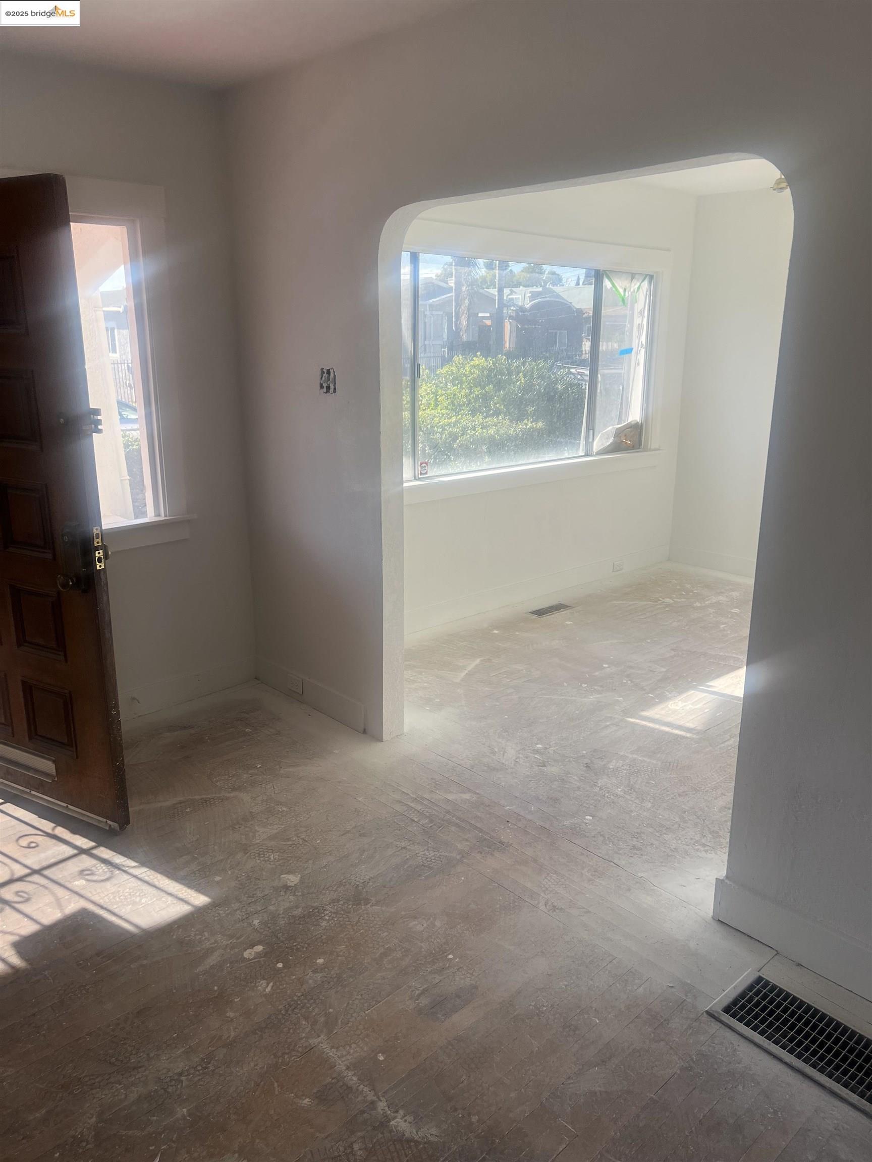 7200 Favor St