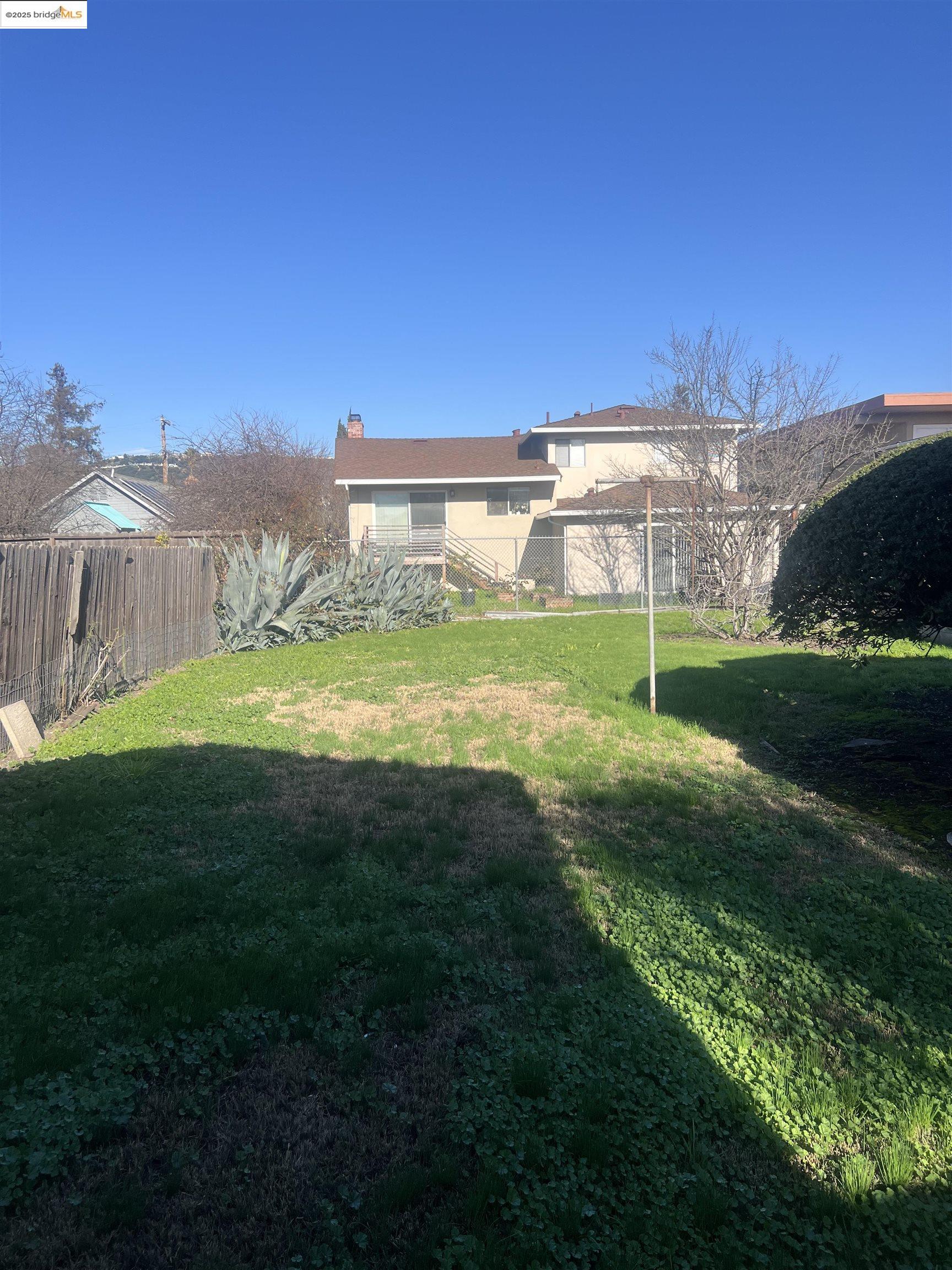 7200 Favor St
