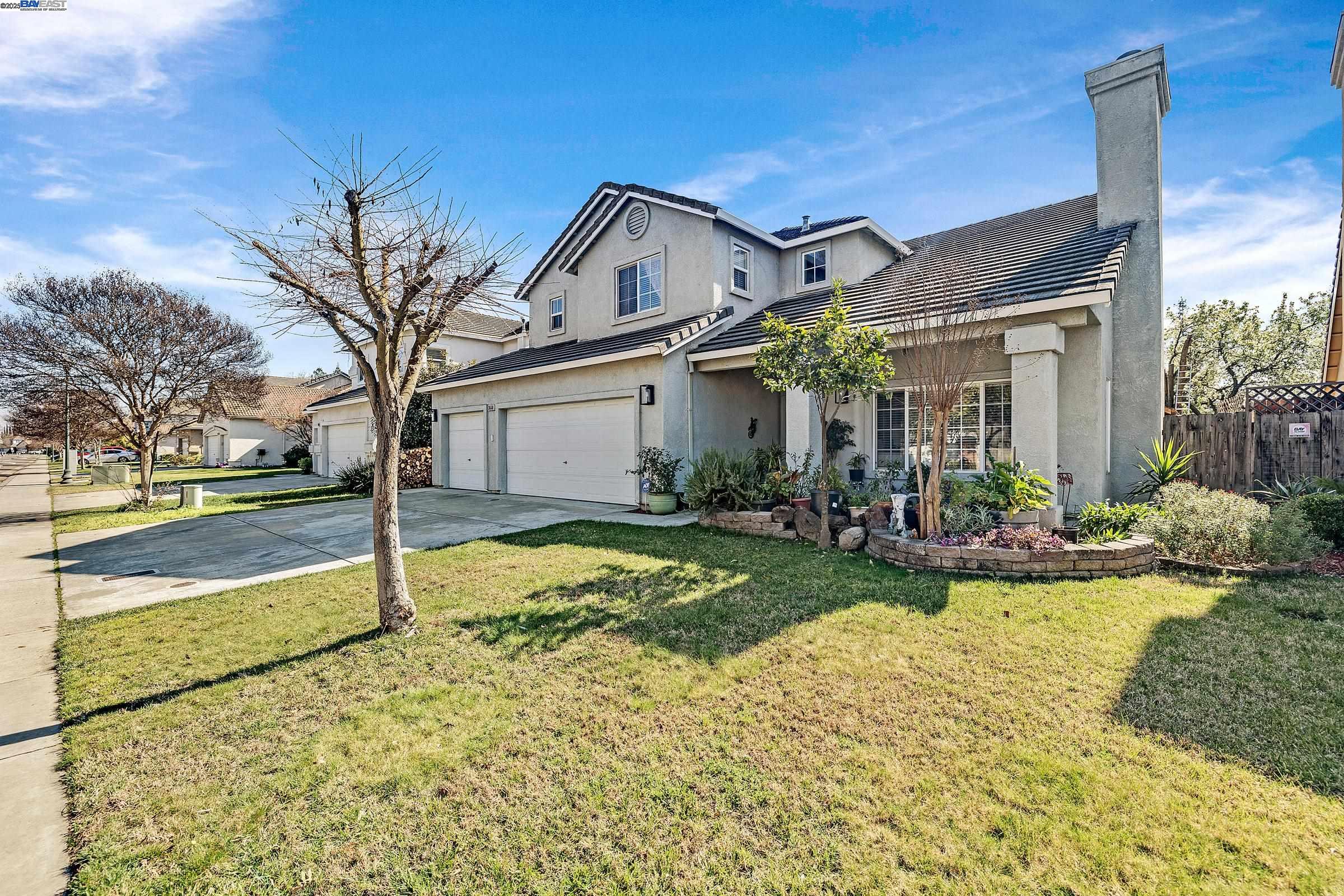 Detail Gallery Image 1 of 1 For 3660 Iron Canyon Circle, Stockton,  CA 95209 - 5 Beds | 3 Baths