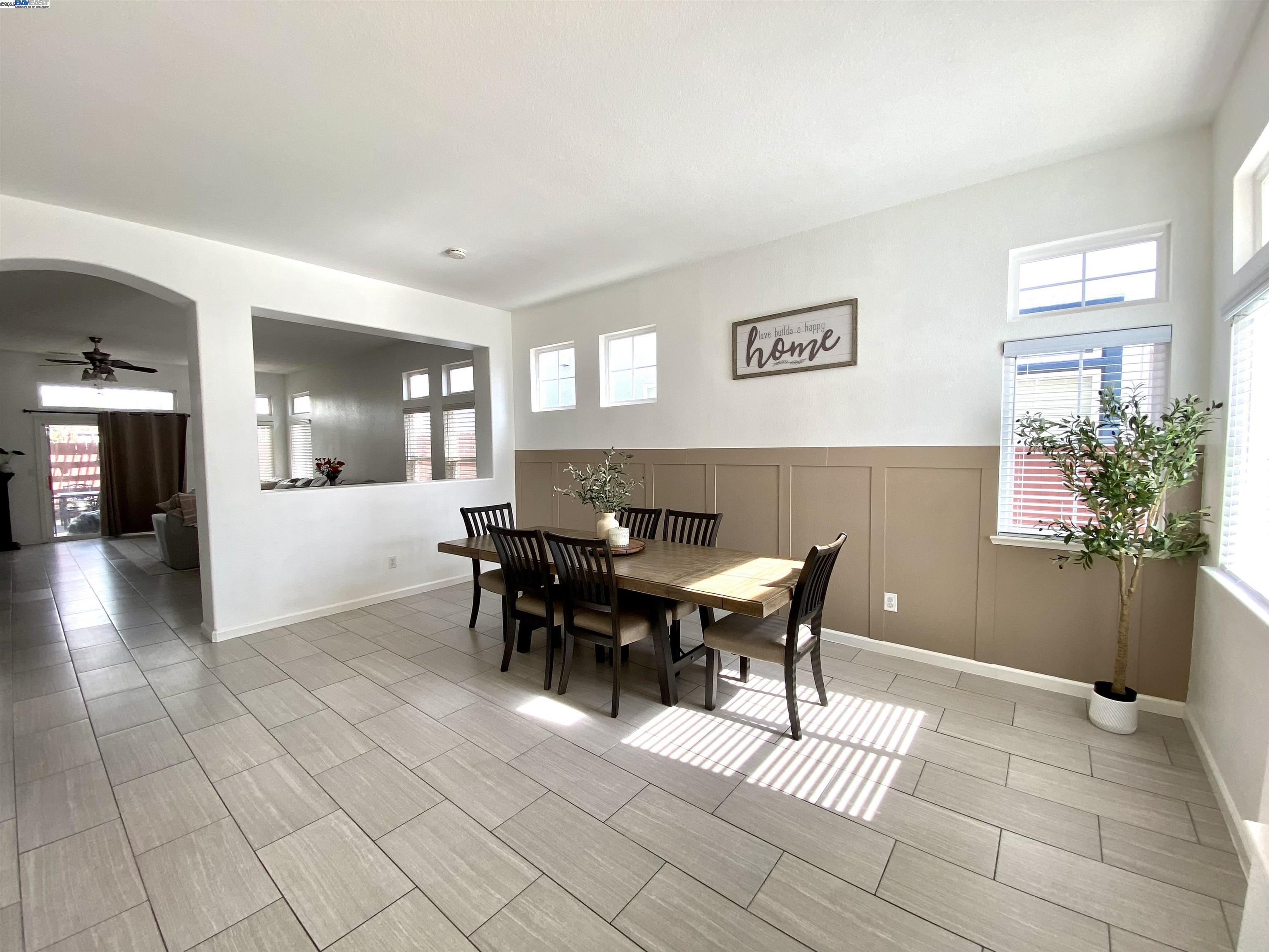 Detail Gallery Image 7 of 17 For 963 Grafton St, Manteca,  CA 95337 - 4 Beds | 2 Baths