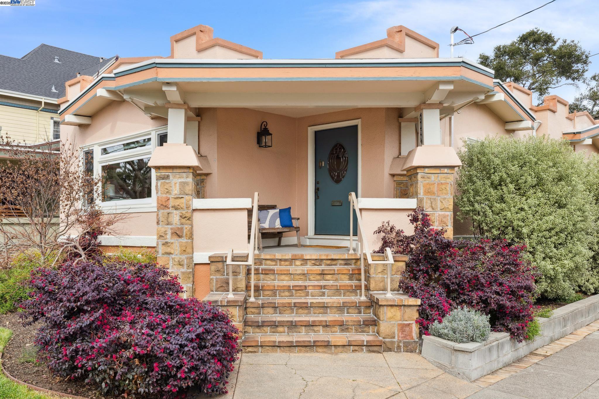 Detail Gallery Image 1 of 1 For 2069 Central Ave, Alameda,  CA 94501 - 2 Beds | 2 Baths