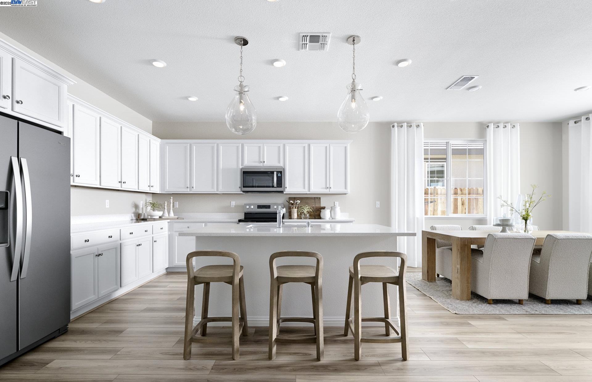 Detail Gallery Image 2 of 11 For Grimstead Street, Manteca,  CA 95337 - 3 Beds | 2 Baths