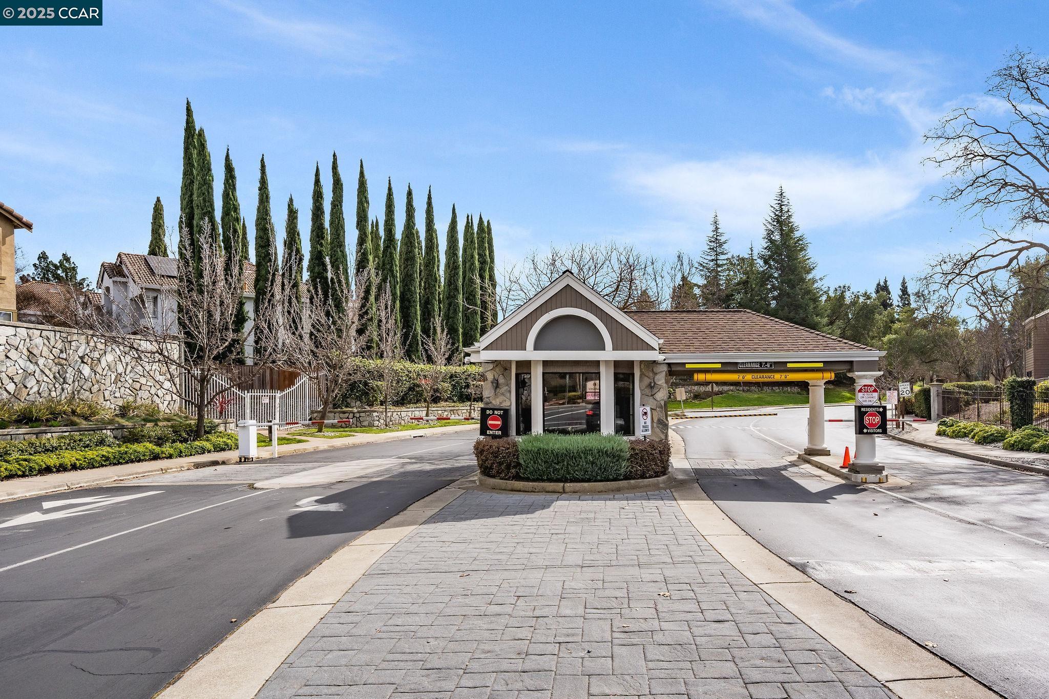 Photo #2: 41087216 Listing 