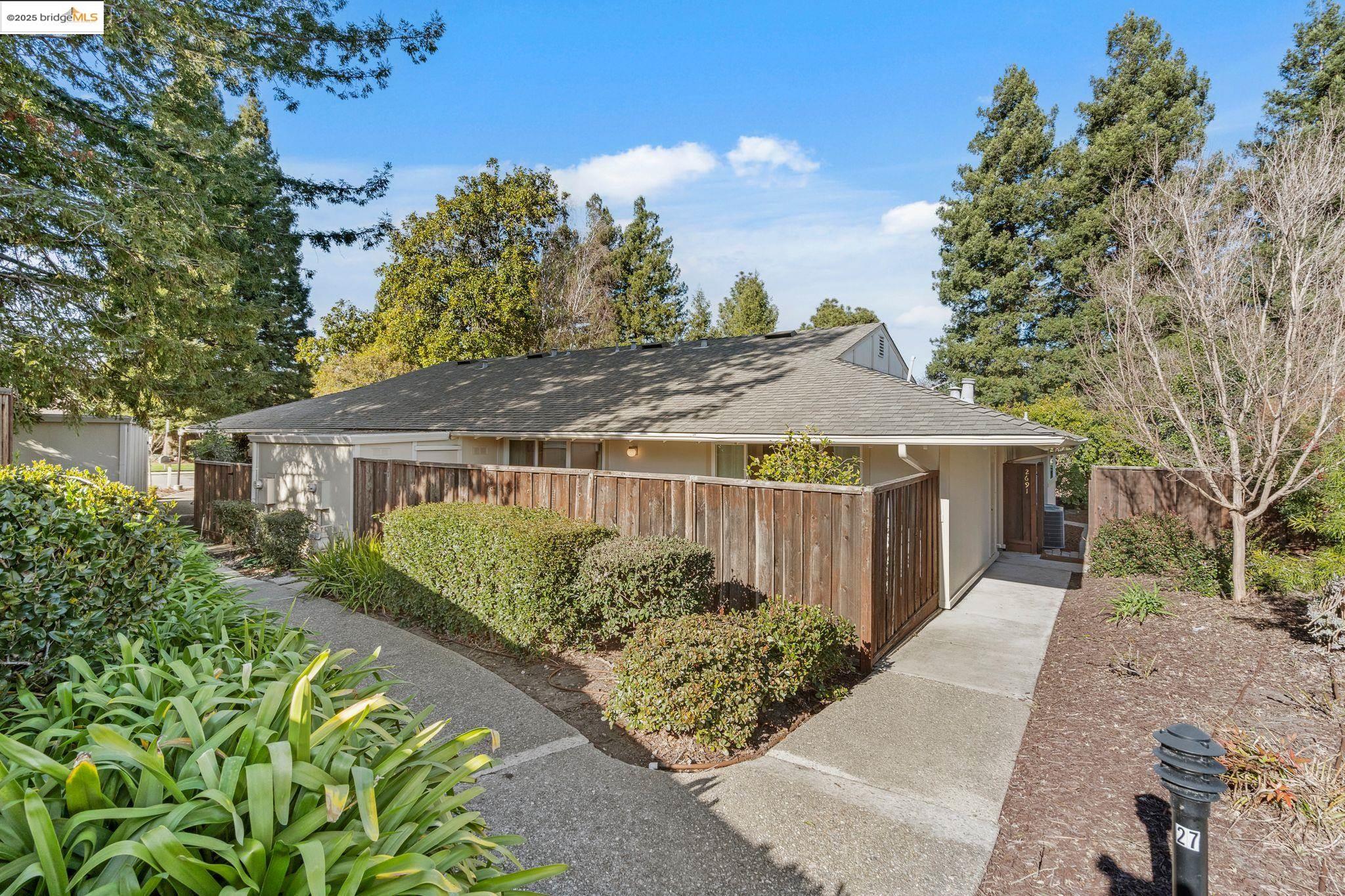 Photo #2: 41087231 Listing 
