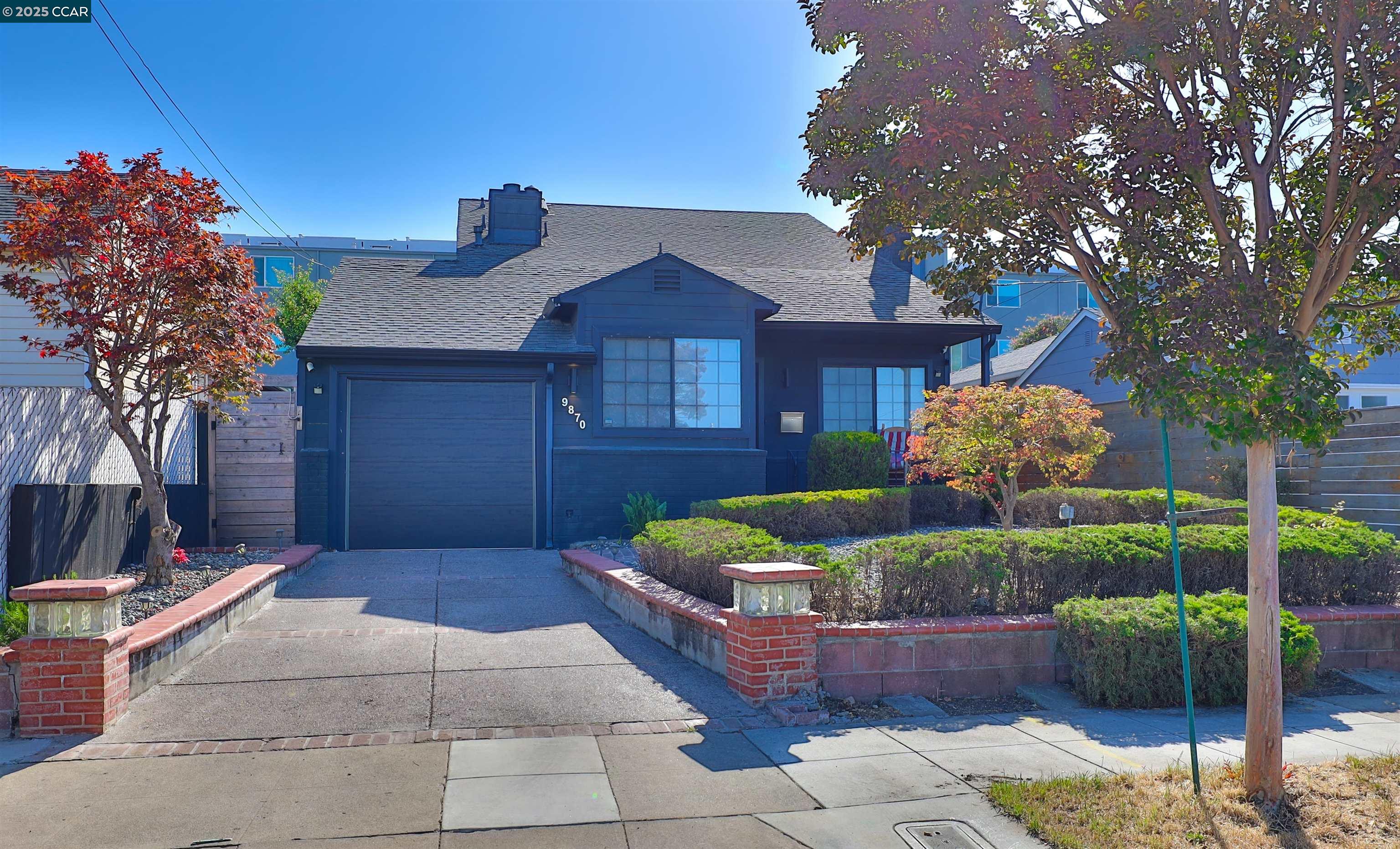 Detail Gallery Image 1 of 1 For 9870 Elmar Ave, Oakland,  CA 94603 - 3 Beds | 2 Baths