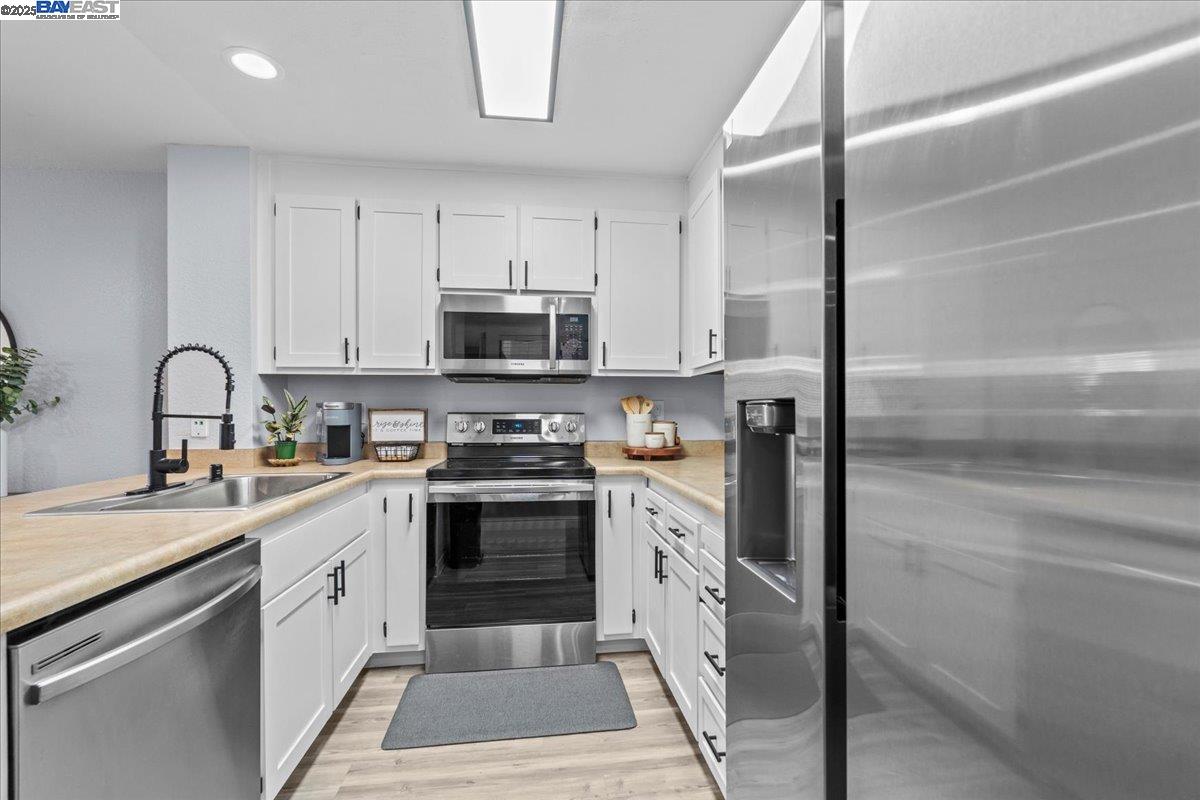 Detail Gallery Image 20 of 32 For 1657 W Swain Road, Stockton,  CA 95207 - 2 Beds | 2 Baths