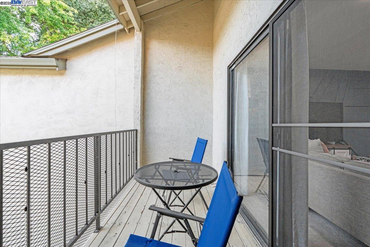 Detail Gallery Image 7 of 32 For 1657 W Swain Road, Stockton,  CA 95207 - 2 Beds | 2 Baths