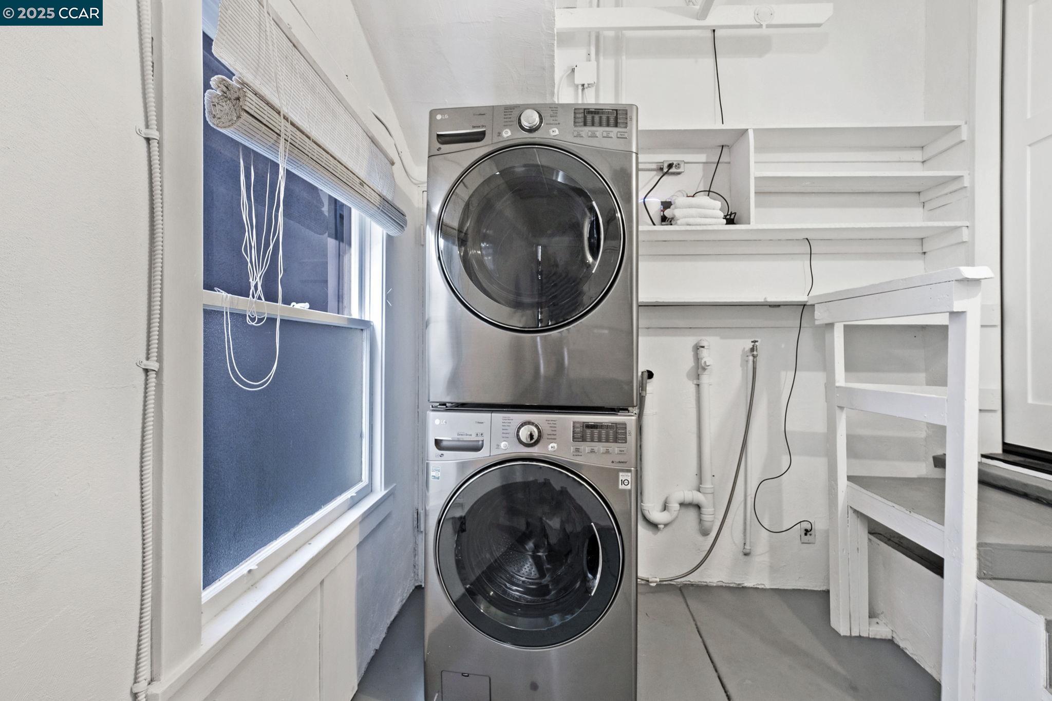 Detail Gallery Image 23 of 25 For 4145 Emerald St, Oakland,  CA 94609 - 2 Beds | 2/1 Baths