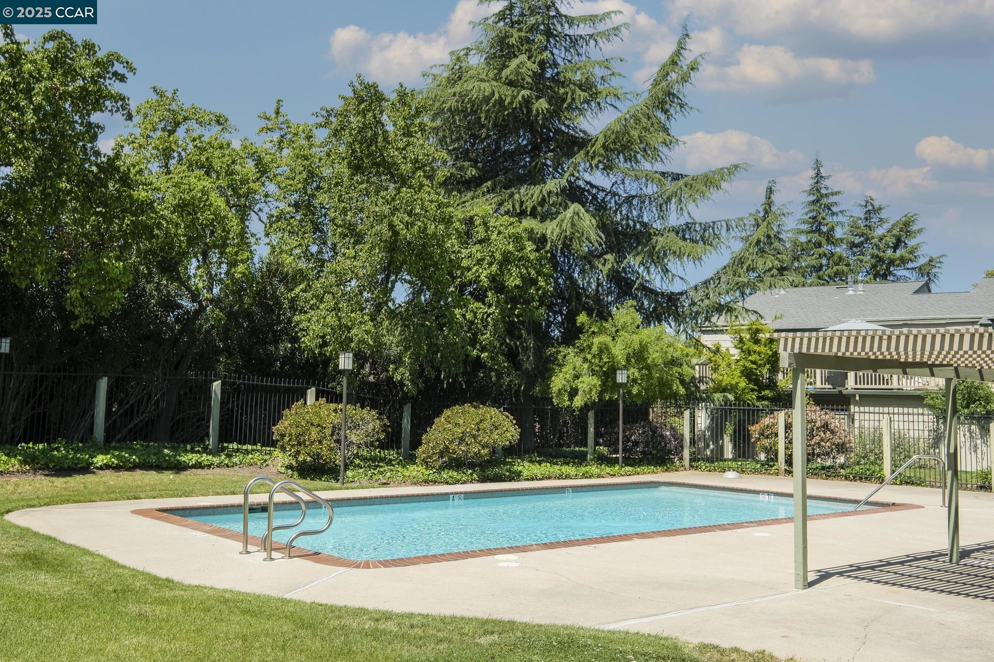 Detail Gallery Image 18 of 20 For 2890 Treat Blvd #41,  Concord,  CA 94518 - 1 Beds | 1 Baths
