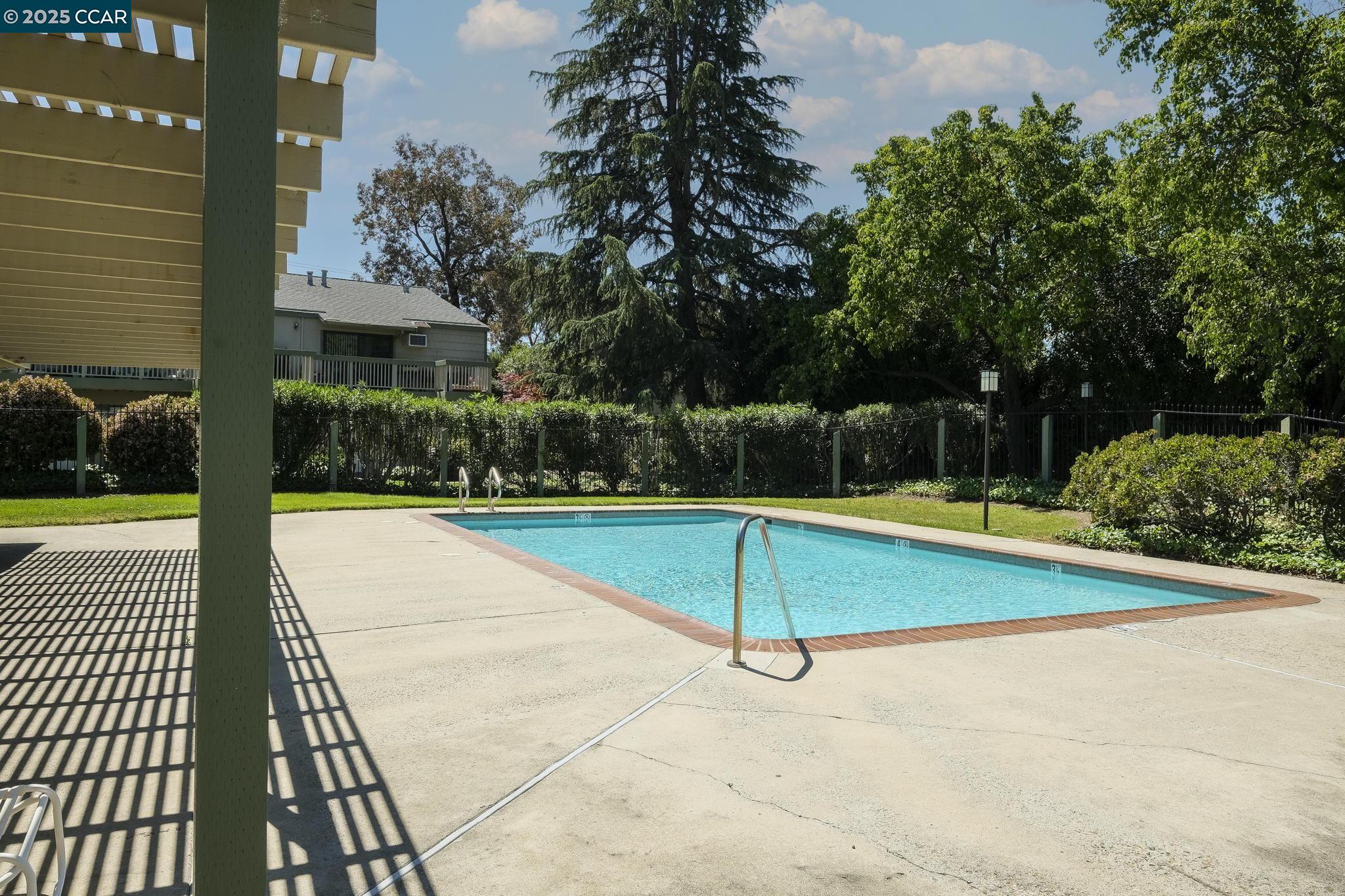 Detail Gallery Image 19 of 20 For 2890 Treat Blvd #41,  Concord,  CA 94518 - 1 Beds | 1 Baths