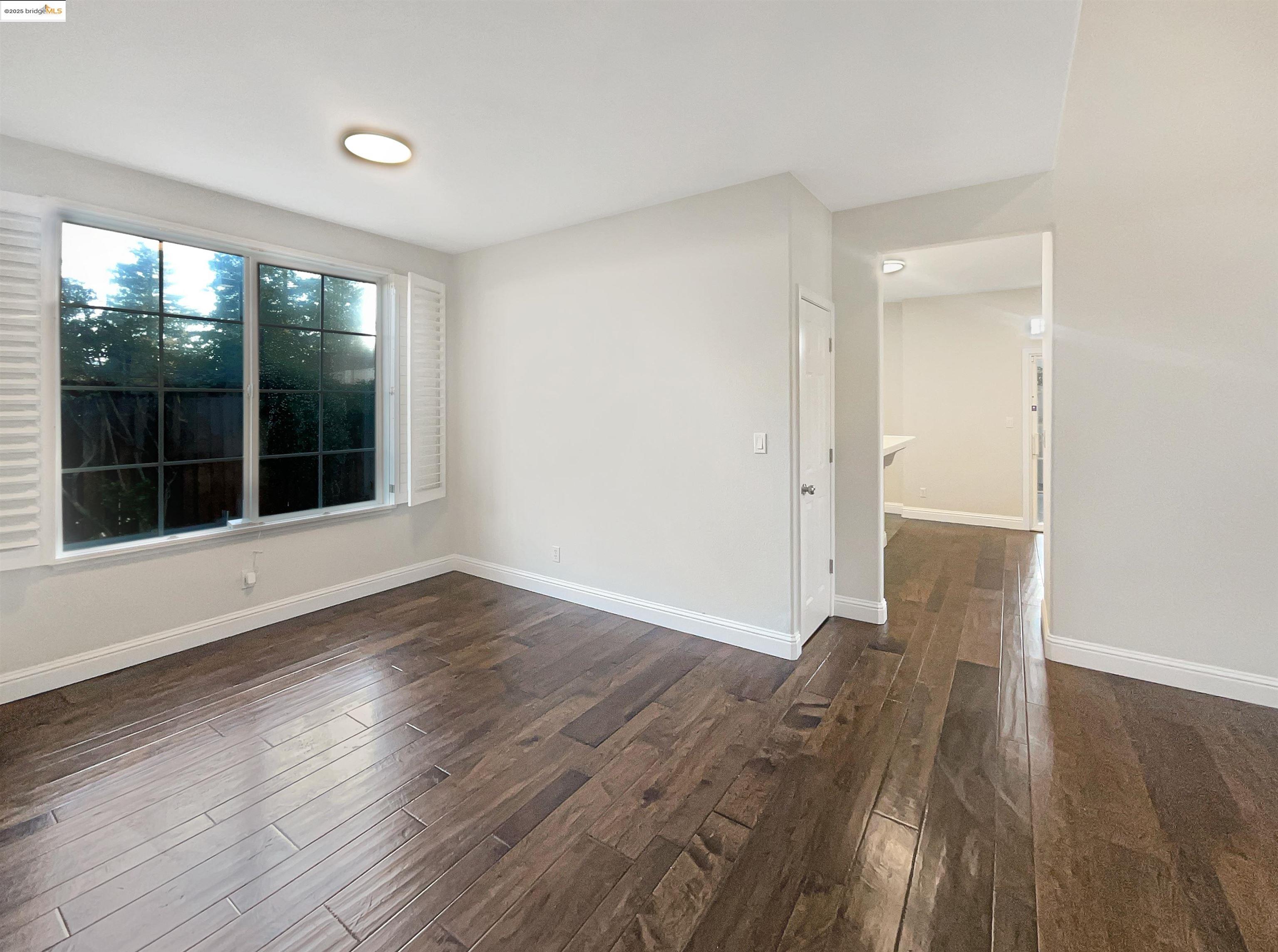 Detail Gallery Image 12 of 28 For 51 Village Square Pl, Pleasant Hill,  CA 94523 - 3 Beds | 3/1 Baths