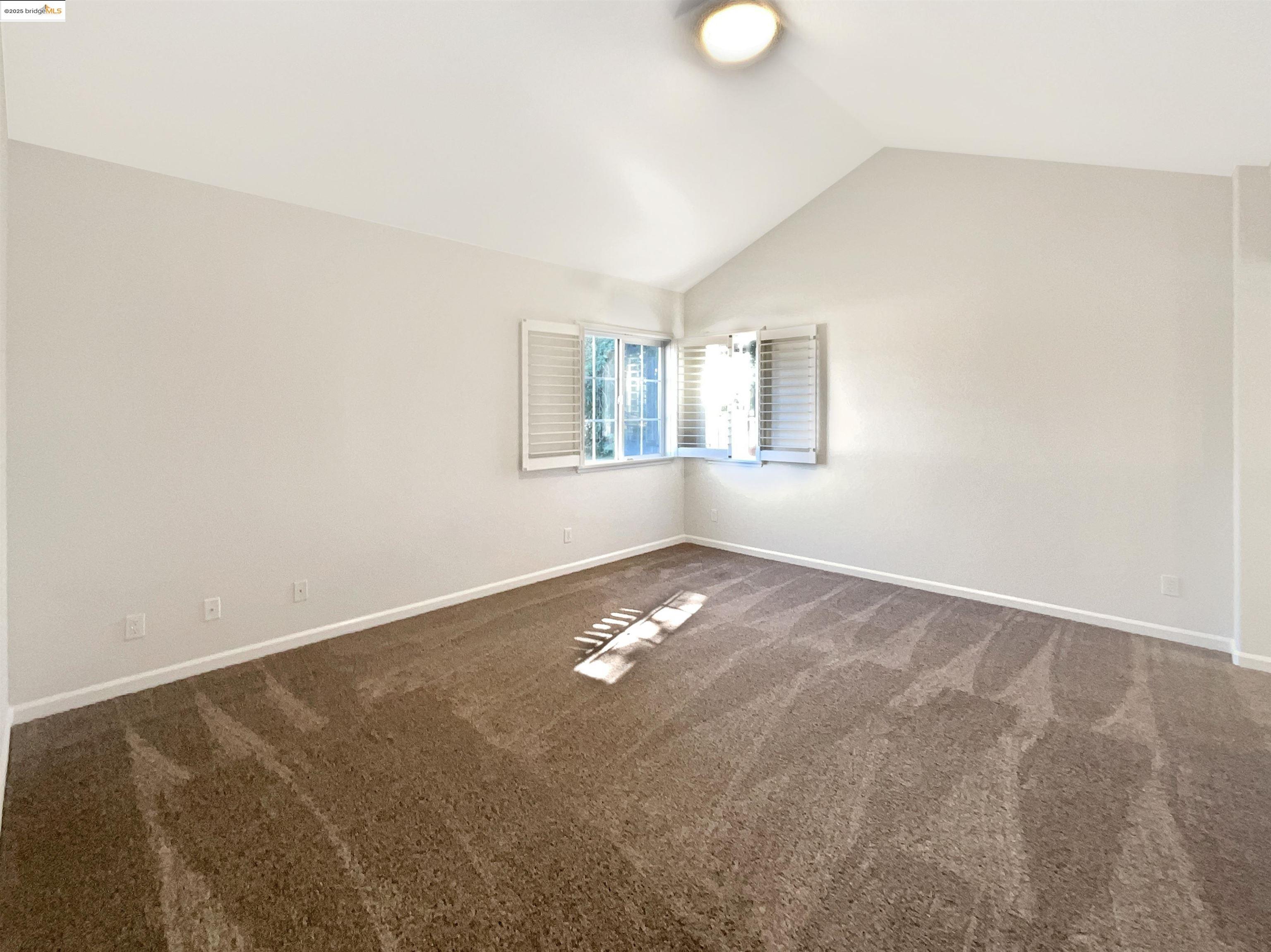 Detail Gallery Image 20 of 28 For 51 Village Square Pl, Pleasant Hill,  CA 94523 - 3 Beds | 3/1 Baths