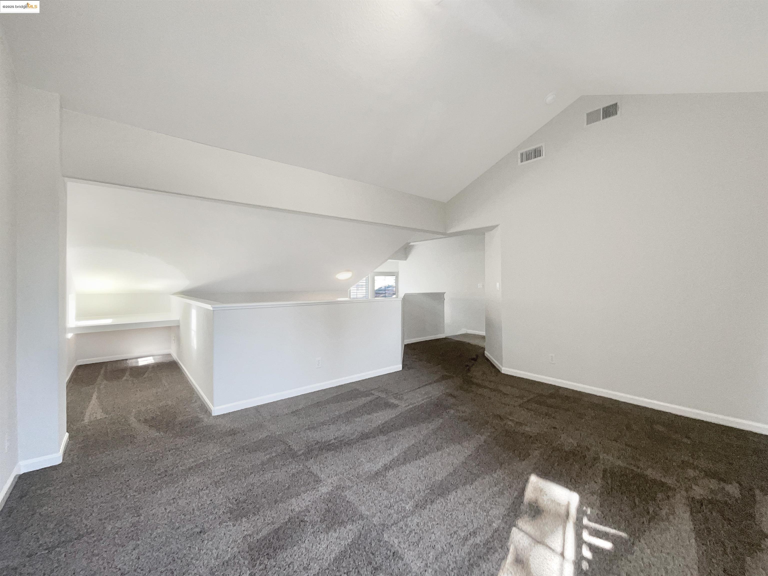 Detail Gallery Image 21 of 28 For 51 Village Square Pl, Pleasant Hill,  CA 94523 - 3 Beds | 3/1 Baths