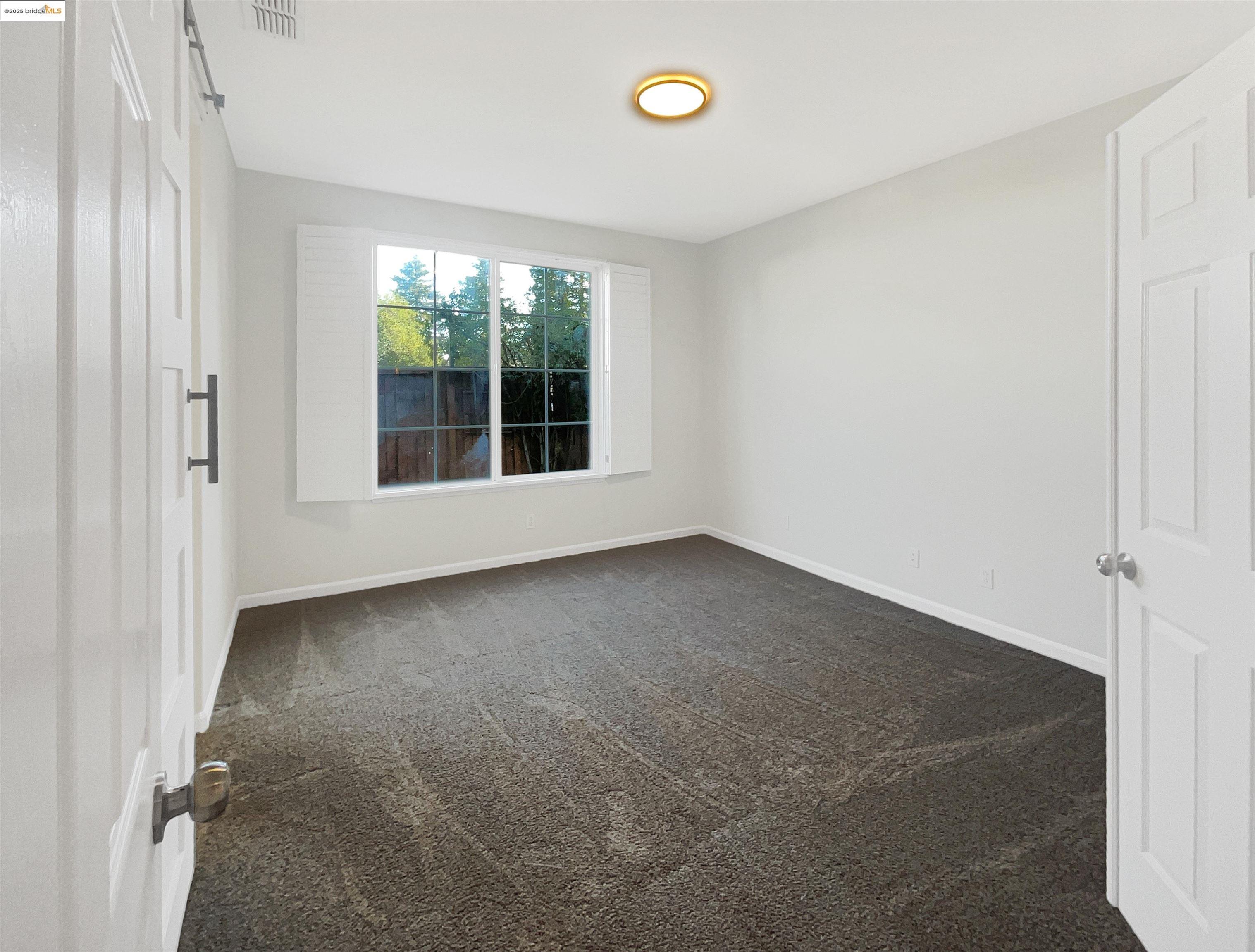 Detail Gallery Image 26 of 28 For 51 Village Square Pl, Pleasant Hill,  CA 94523 - 3 Beds | 3/1 Baths