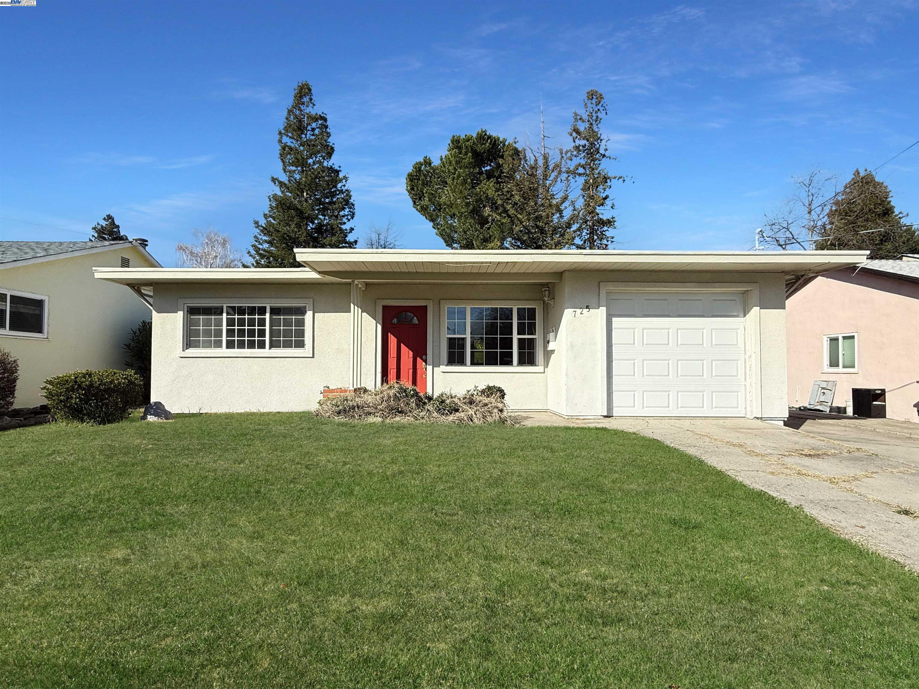 Detail Gallery Image 1 of 1 For 725 Palm Ave, Martinez,  CA 94553 - 3 Beds | 1 Baths