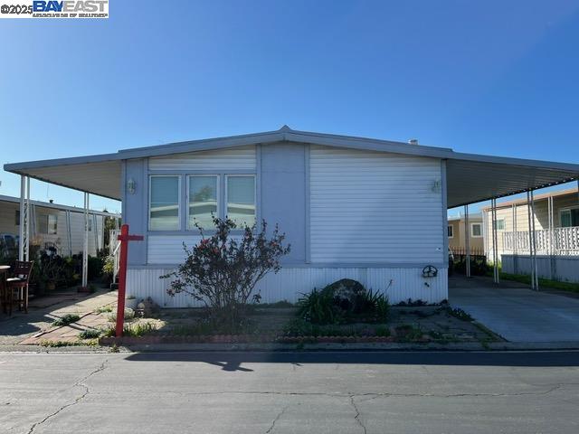 Detail Gallery Image 1 of 1 For 27955 Pueblo Serena, Hayward,  CA 94545 - 2 Beds | 2 Baths