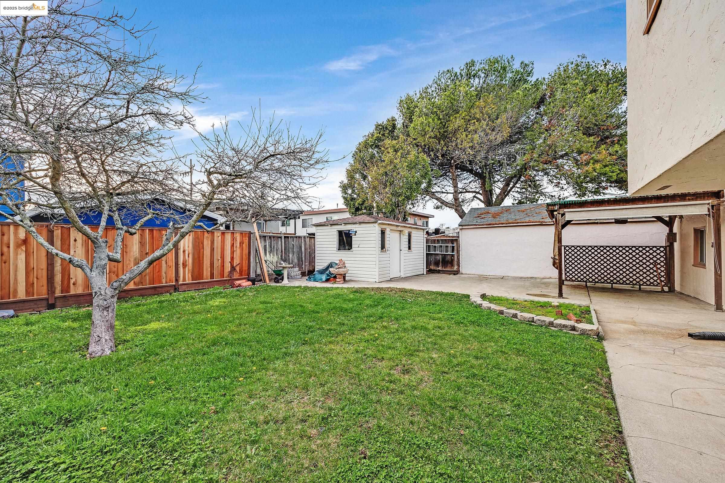 842 Evelyn Ave