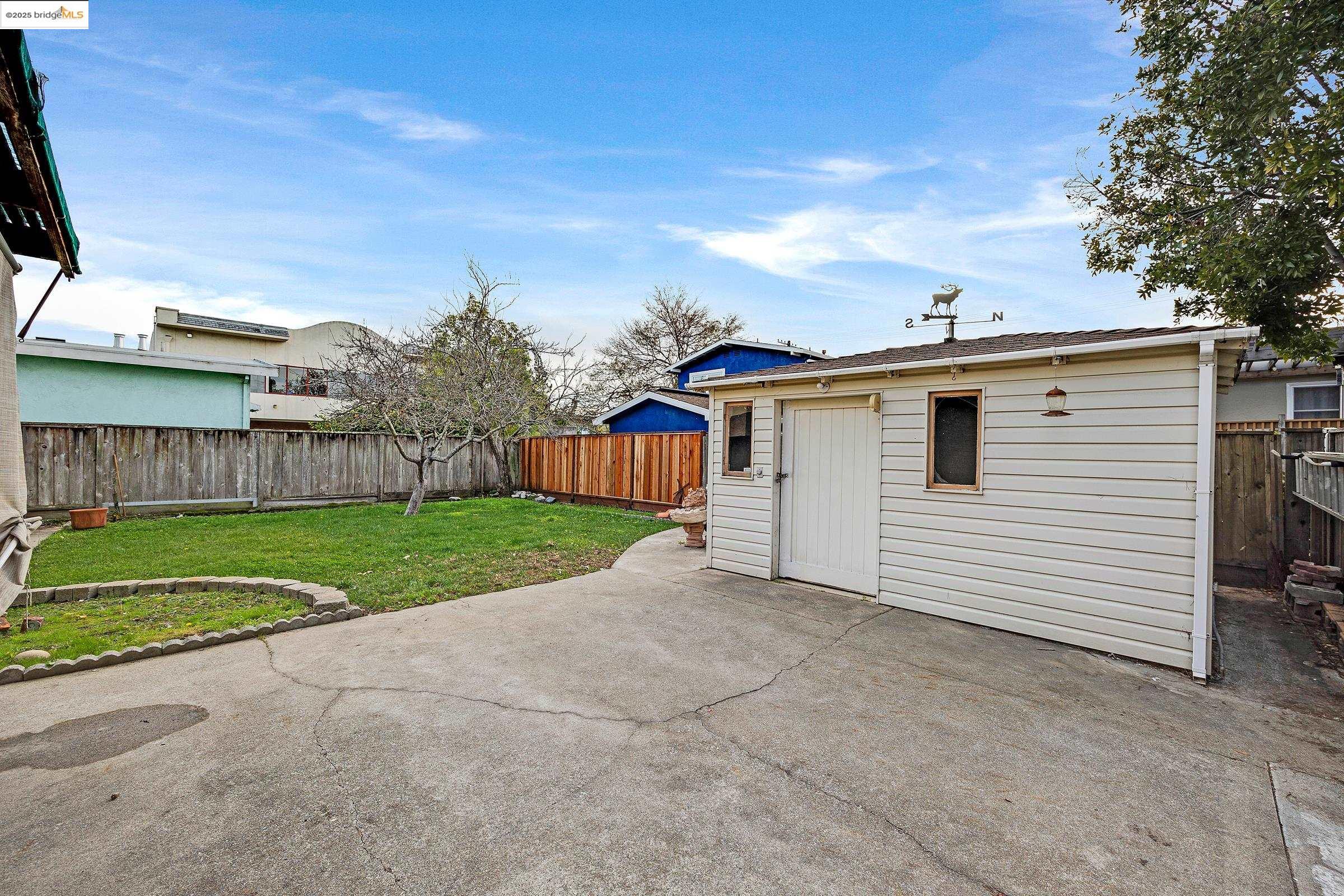 842 Evelyn Ave