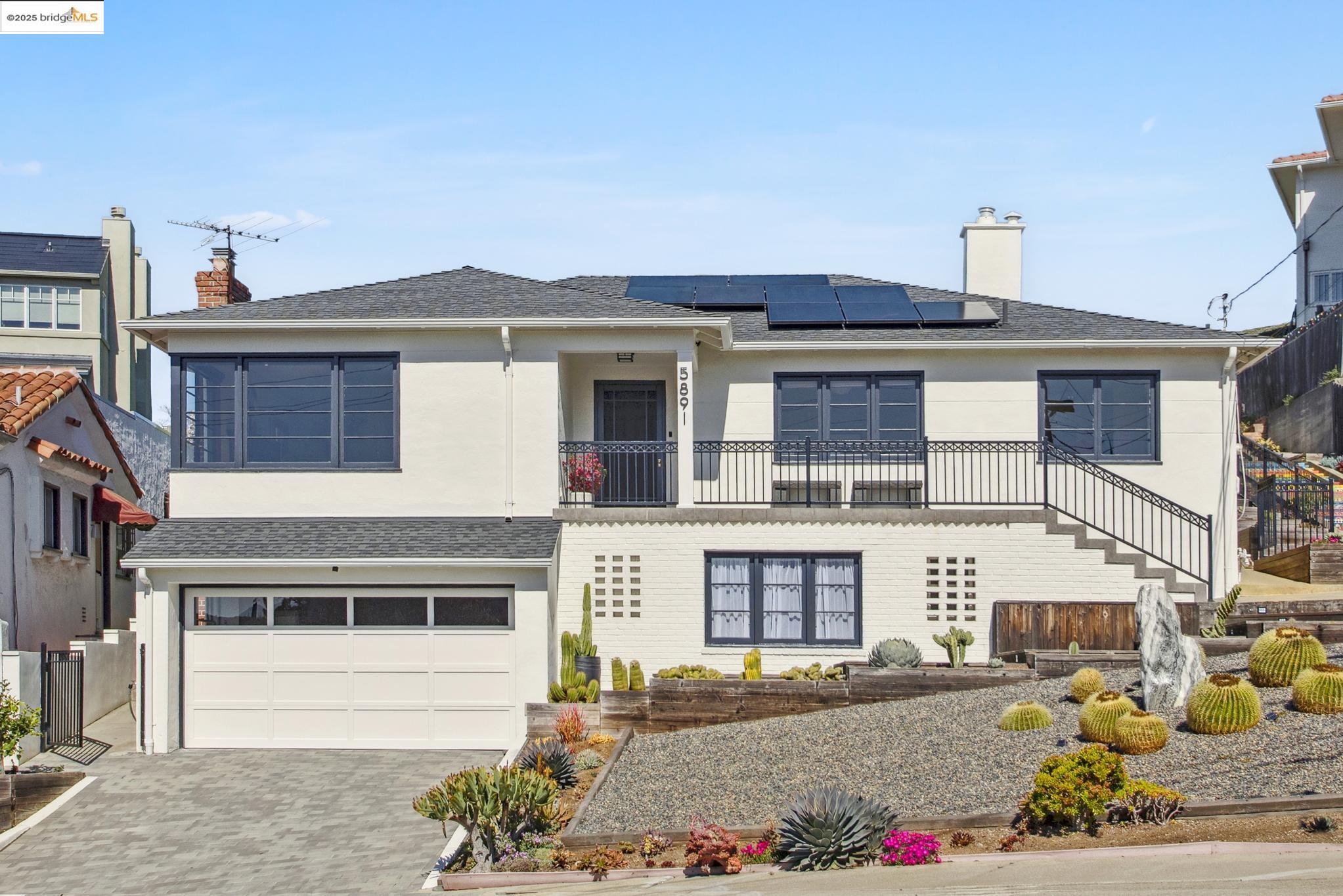 Detail Gallery Image 1 of 1 For 5891 Morpeth St, Oakland,  CA 94618 - 3 Beds | 2 Baths