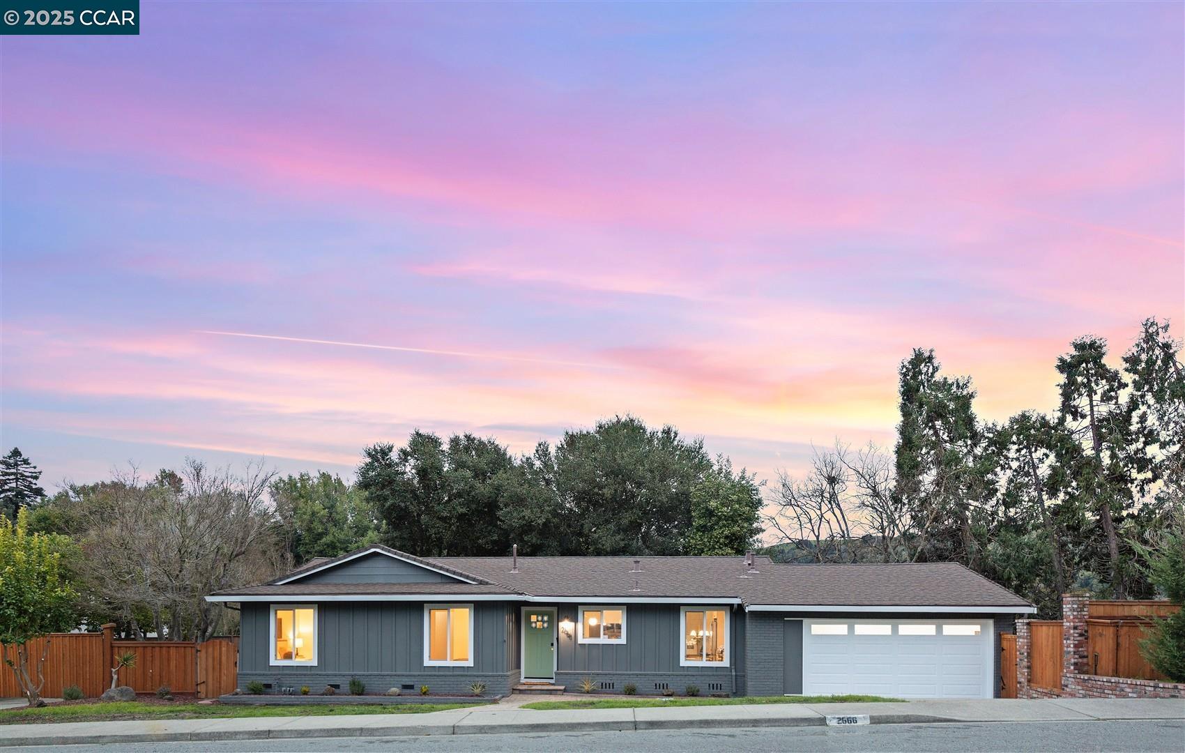 Detail Gallery Image 1 of 1 For 2666 Wright Ave, Pinole,  CA 94564 - 3 Beds | 2 Baths