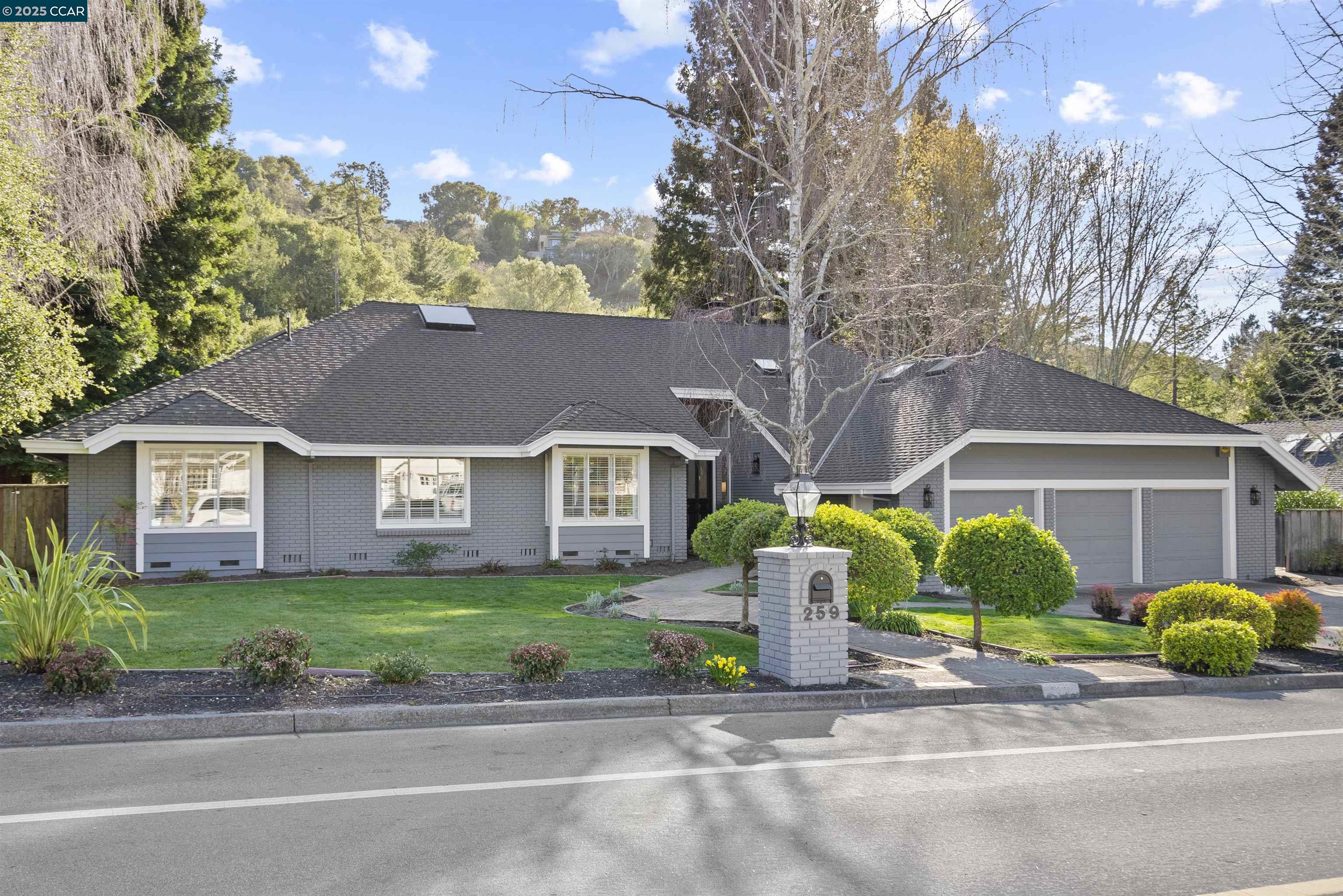 Detail Gallery Image 1 of 1 For 259 Sundown Ter, Orinda,  CA 94563 - 4 Beds | 2/2 Baths