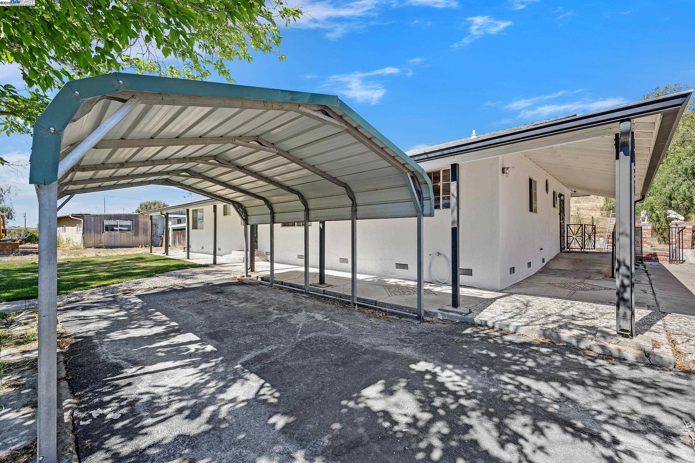 Detail Gallery Image 2 of 57 For 16881 N Midway Rd, Tracy,  CA 95377 - 4 Beds | 2 Baths