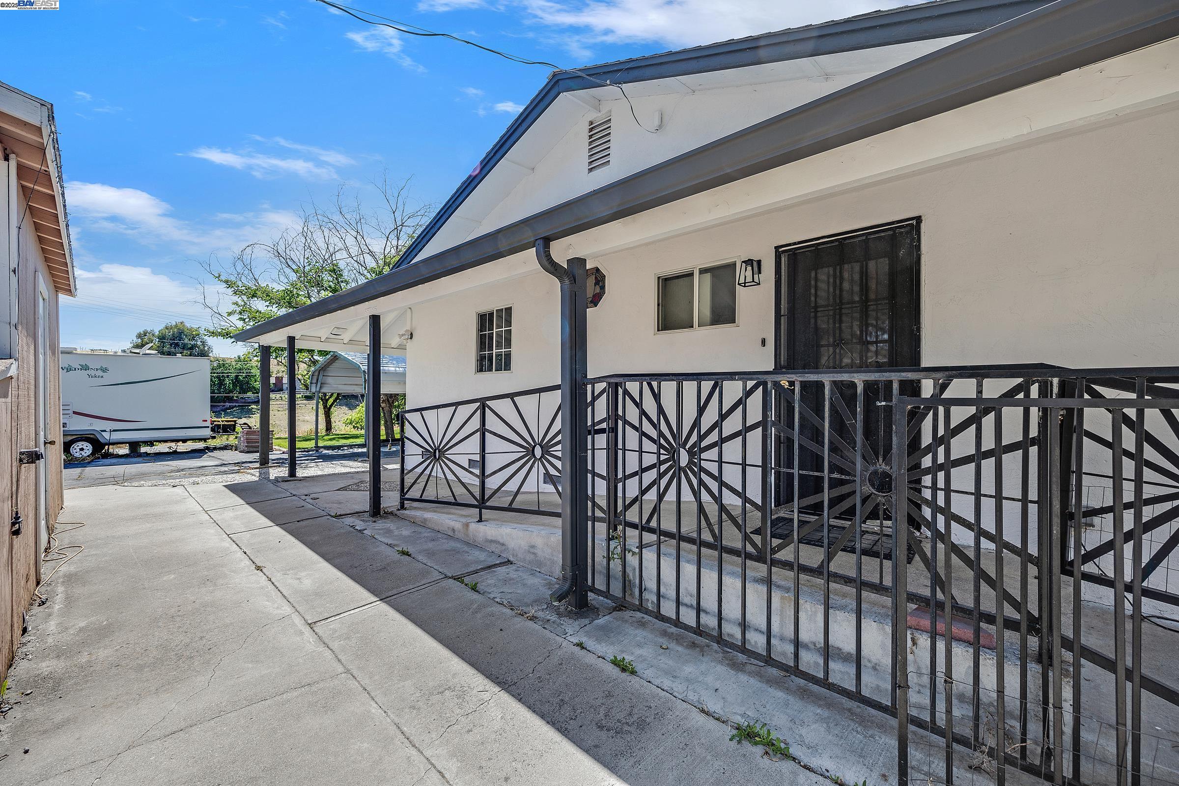 Detail Gallery Image 3 of 57 For 16881 N Midway Rd, Tracy,  CA 95377 - 4 Beds | 2 Baths