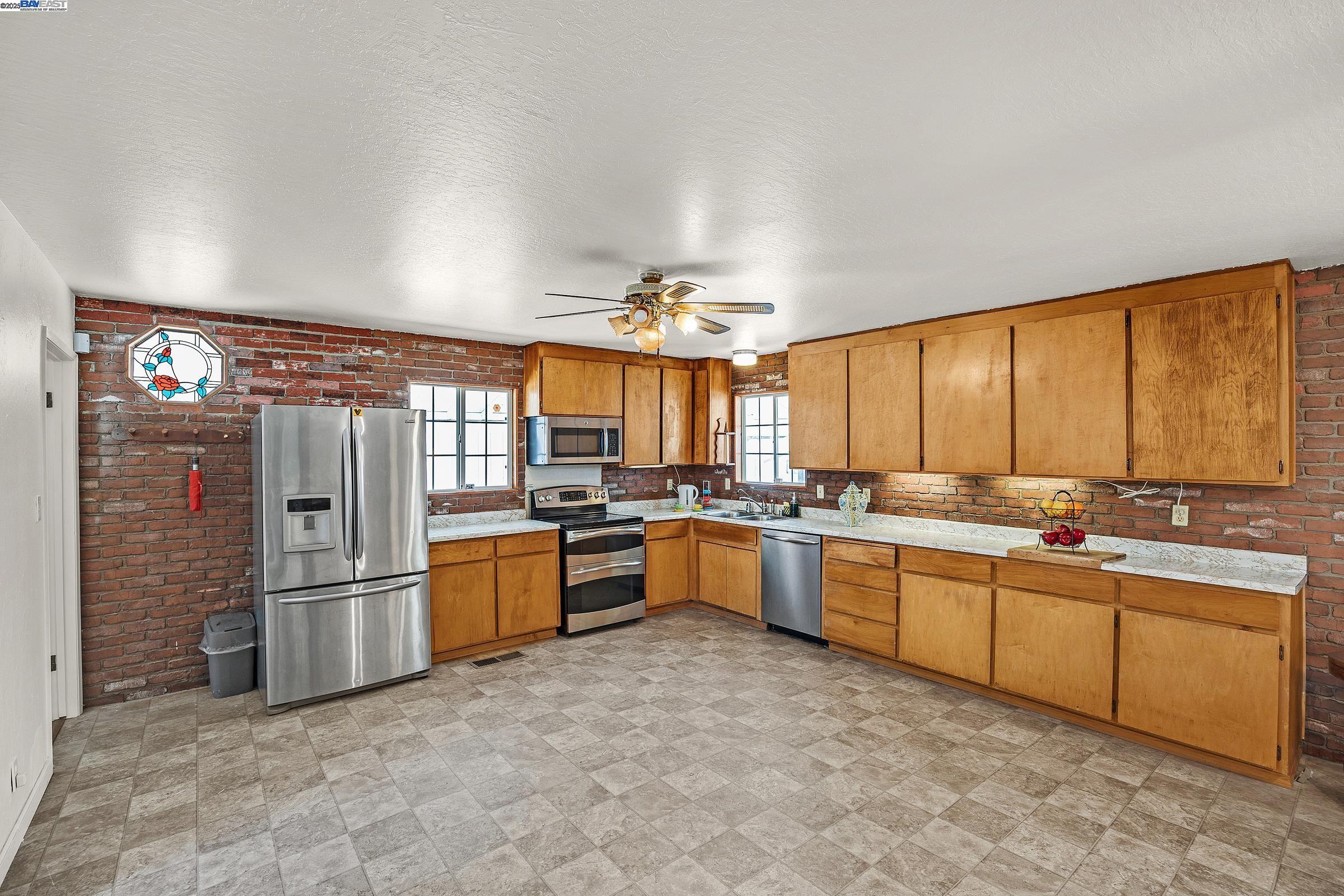 Detail Gallery Image 4 of 57 For 16881 N Midway Rd, Tracy,  CA 95377 - 4 Beds | 2 Baths