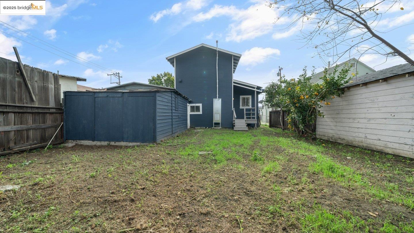 1511 102nd Avenue, Oakland, California 95603, 3 Bedrooms Bedrooms, 5 Rooms Rooms,1 BathroomBathrooms,Residential,For Sale,1511 102nd Avenue,41087413