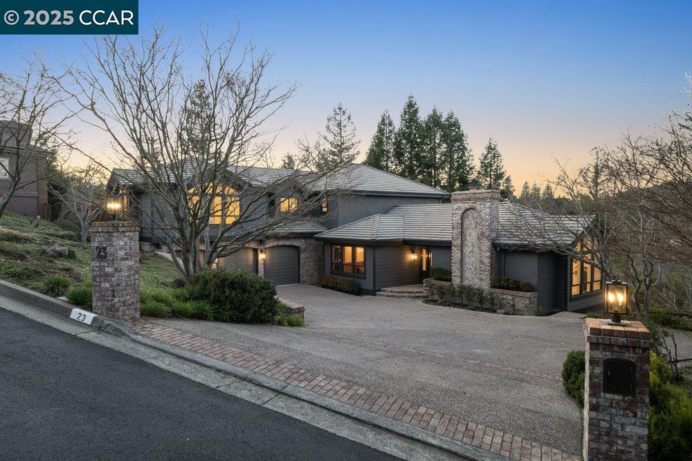 Detail Gallery Image 1 of 1 For 23 Wood Acres Ct, Orinda,  CA 94563 - 4 Beds | 4 Baths