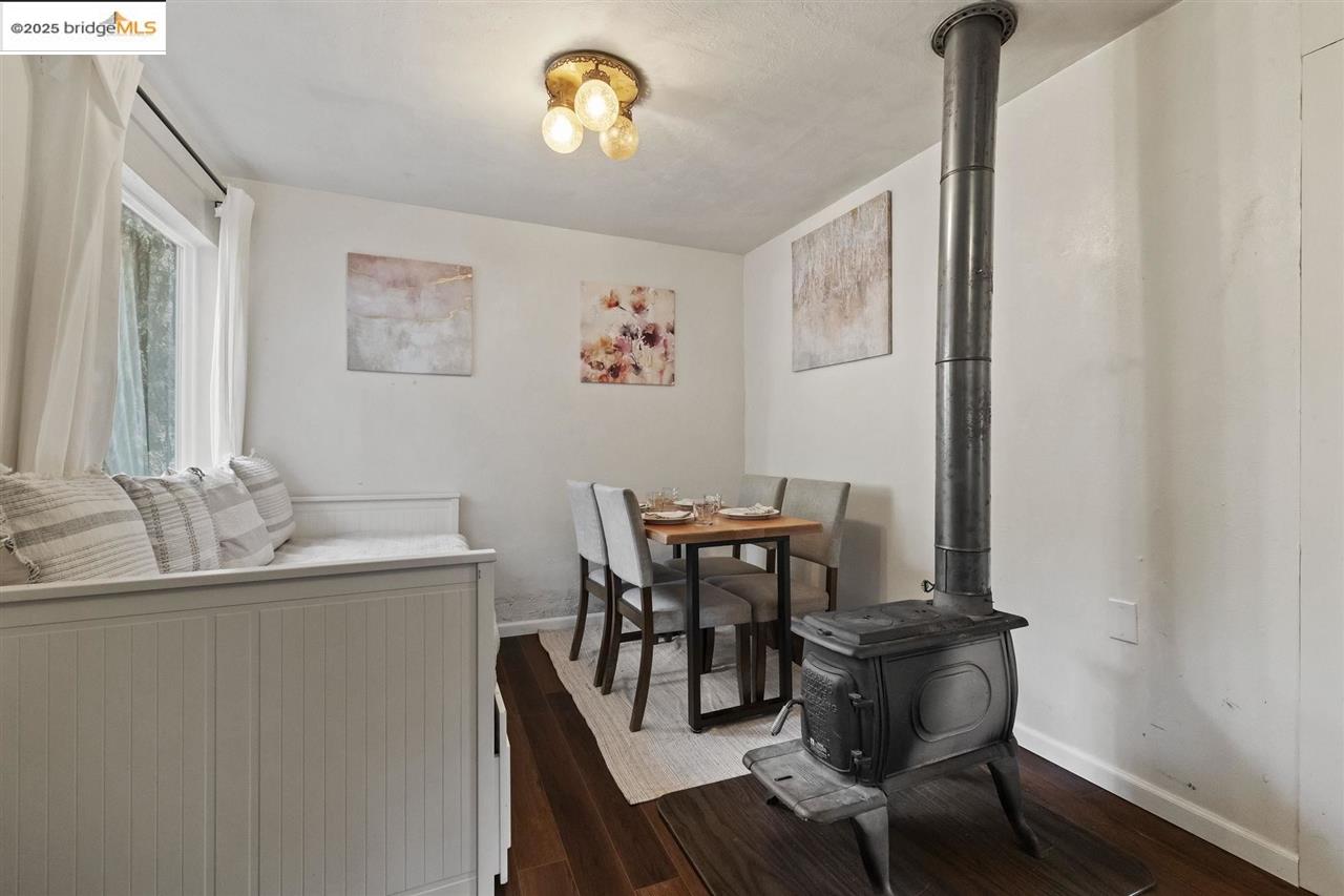 Detail Gallery Image 5 of 28 For 26199 Slide Inn St., Long Barn,  CA 95335 - 2 Beds | 1 Baths