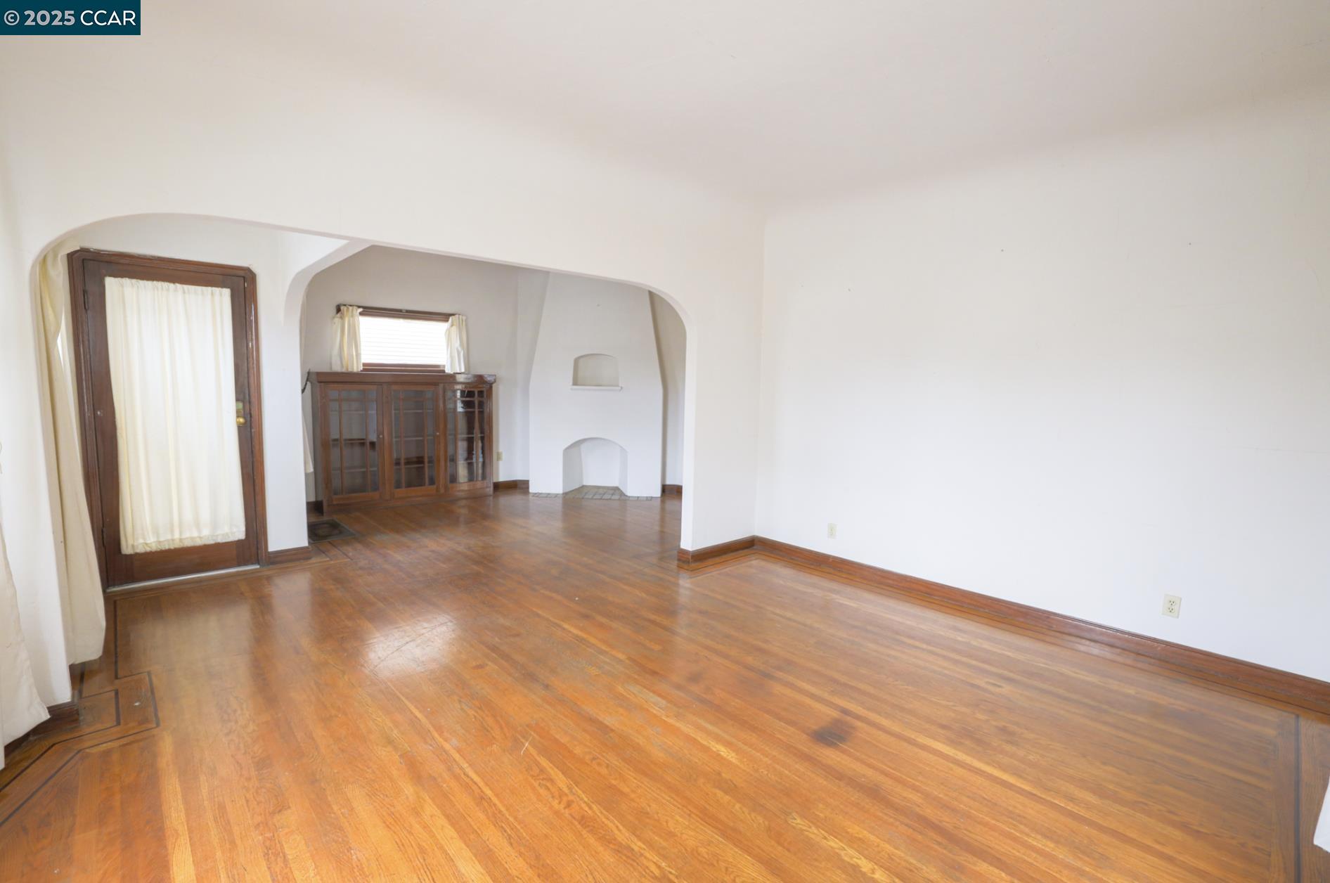 1824 40Th Ave, Oakland, California 94601, 3 Bedrooms Bedrooms, 6 Rooms Rooms,1 BathroomBathrooms,Residential,For Sale,1824 40Th Ave,41087437