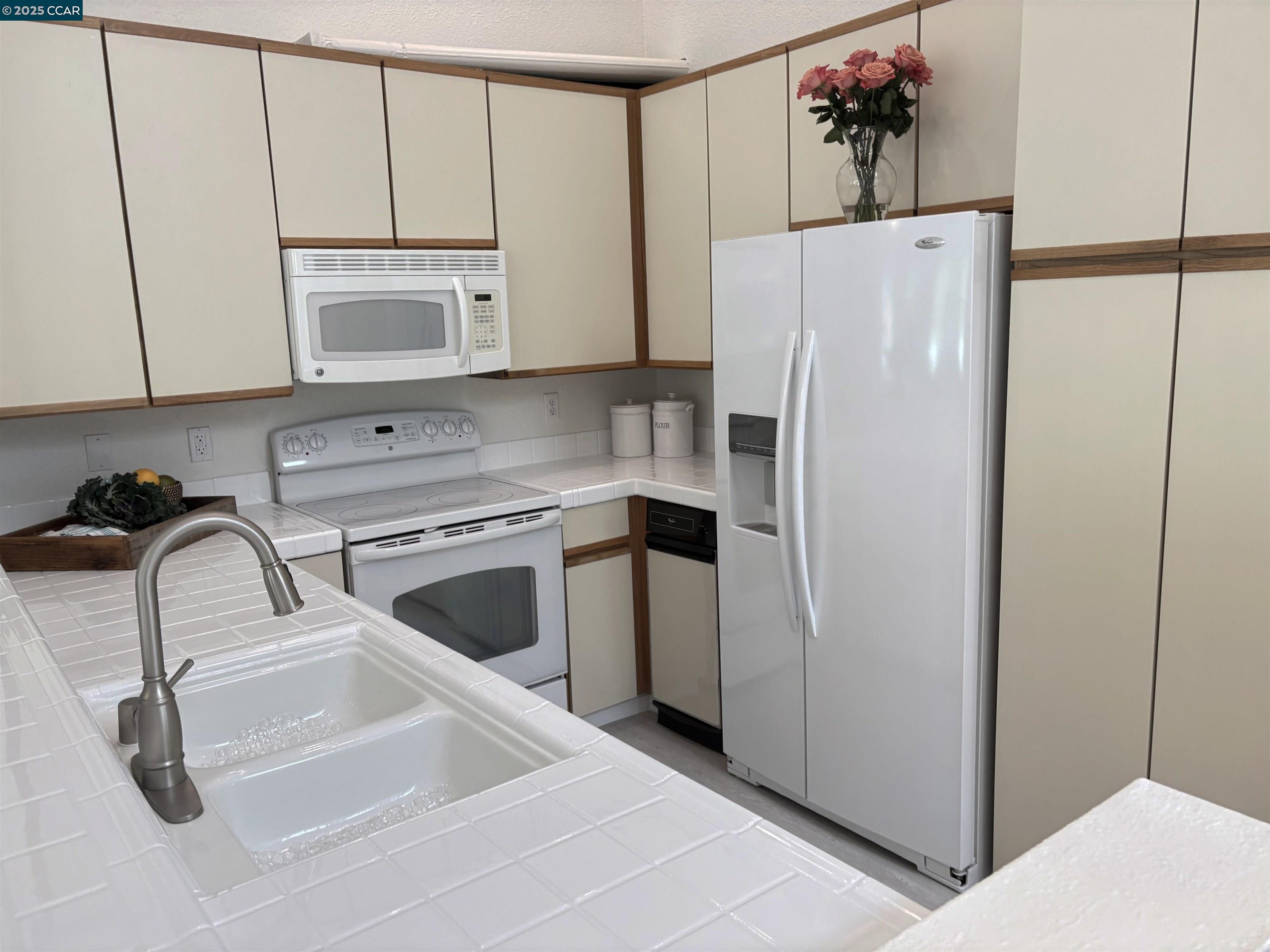 Photo #8: 41087442 Listing: Photo #8