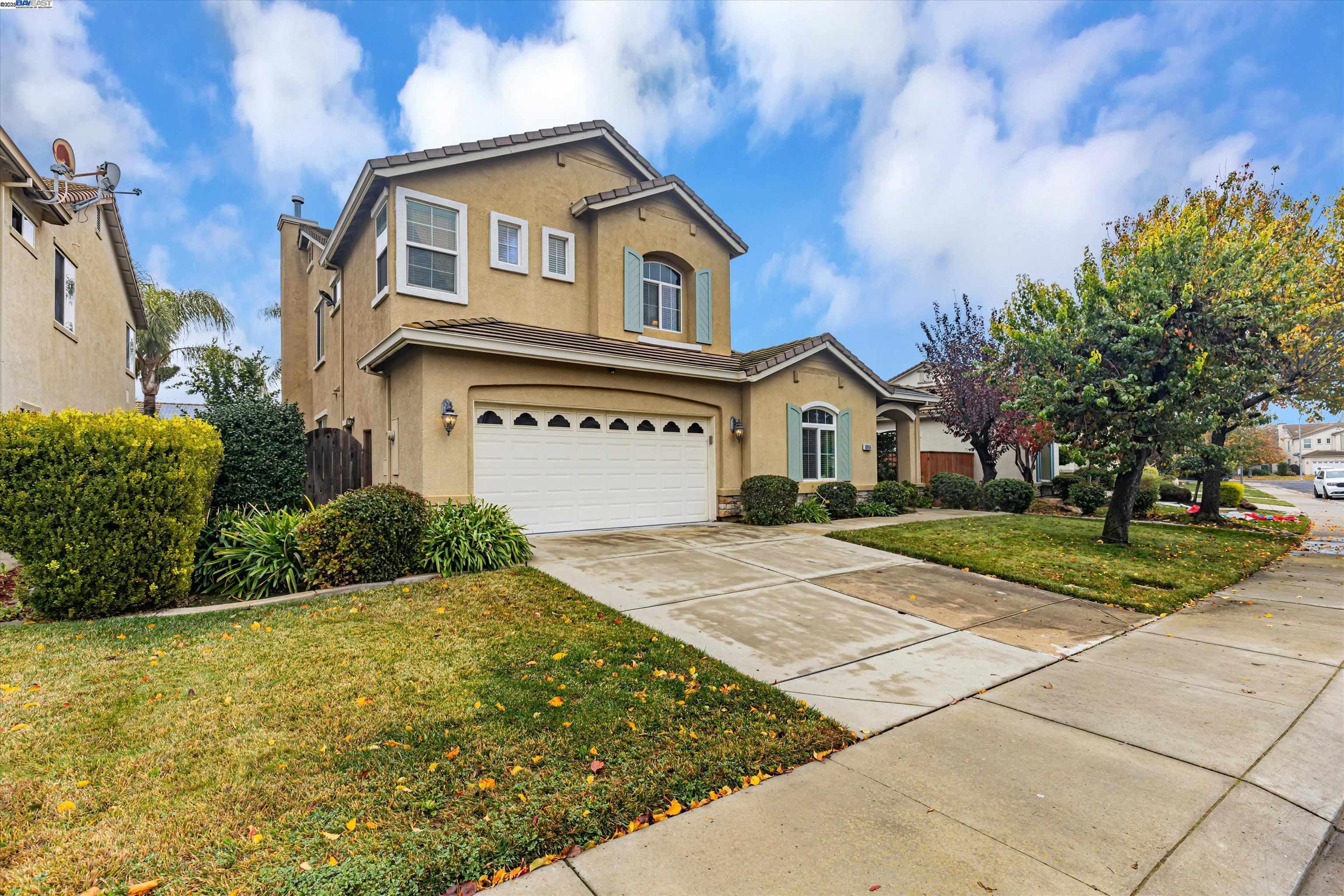 Detail Gallery Image 2 of 40 For 10866 Merritt Dr., Stockton,  CA 95219 - 5 Beds | 3 Baths