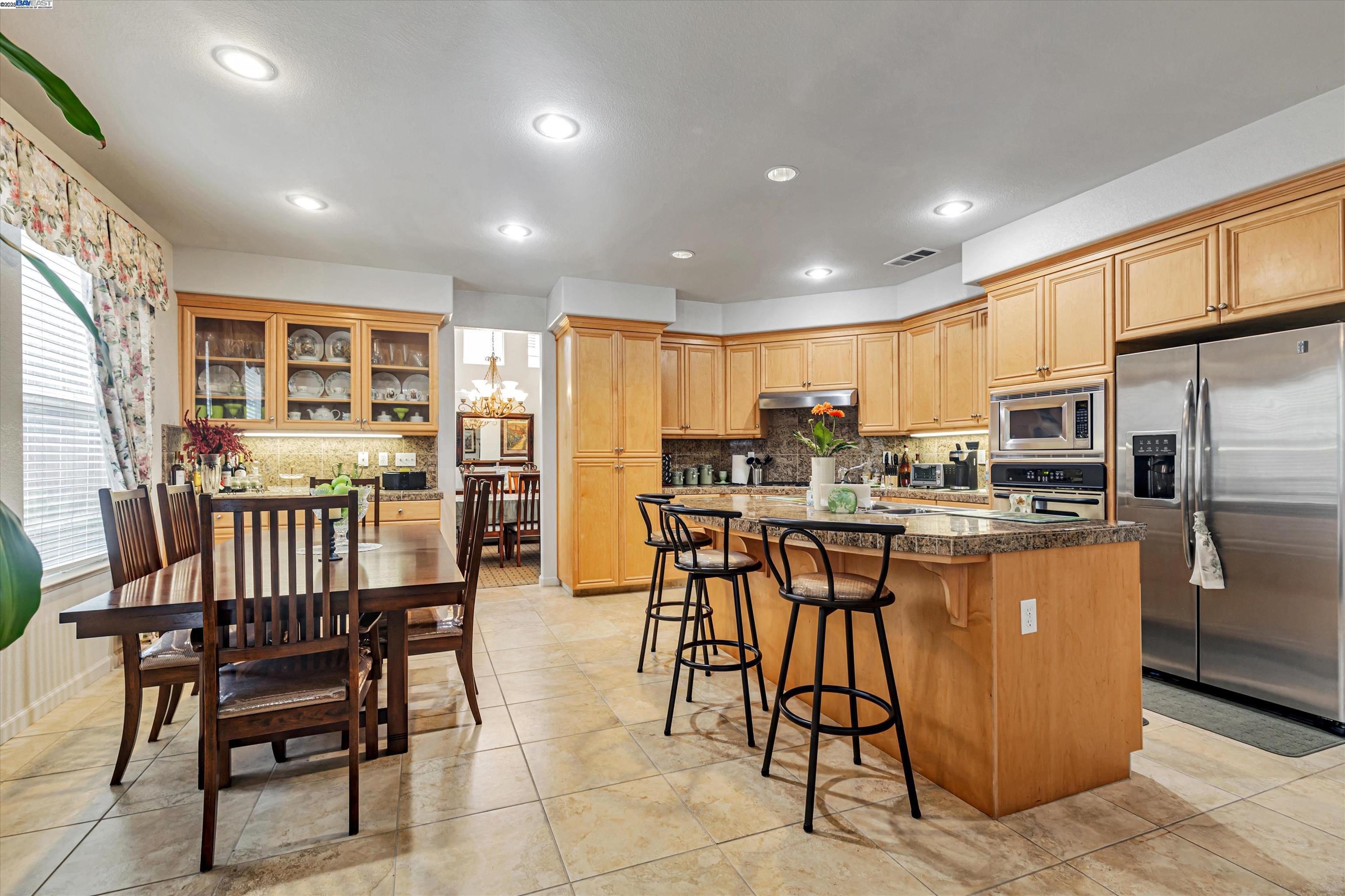 Detail Gallery Image 11 of 40 For 10866 Merritt Dr., Stockton,  CA 95219 - 5 Beds | 3 Baths