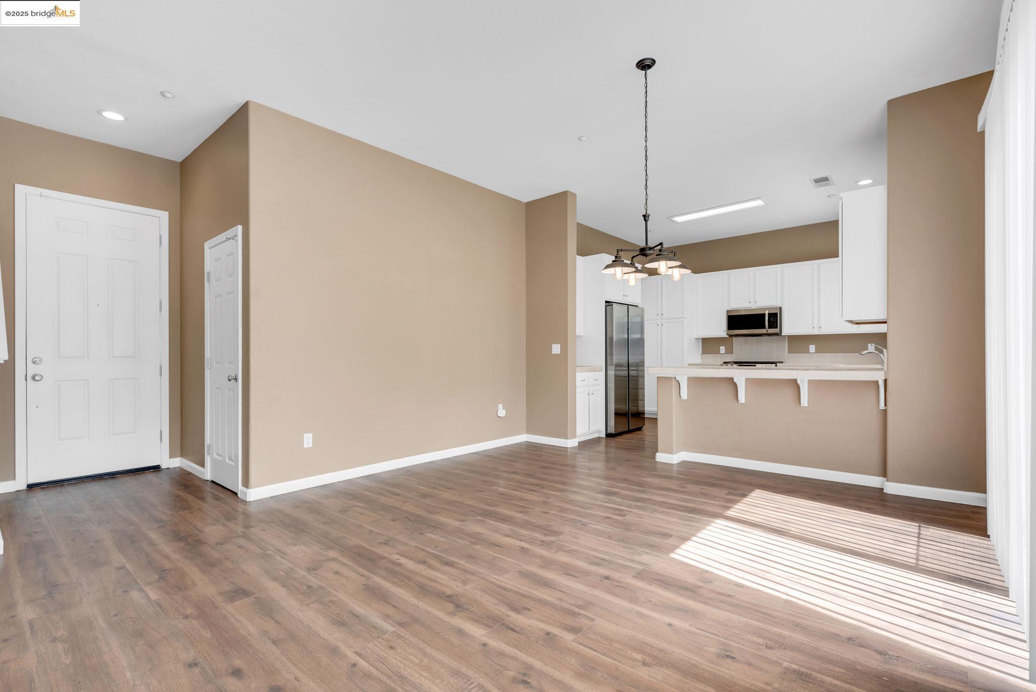 Detail Gallery Image 7 of 42 For 904 Independence Street, Brentwood,  CA 94513-9999 - 4 Beds | 2 Baths