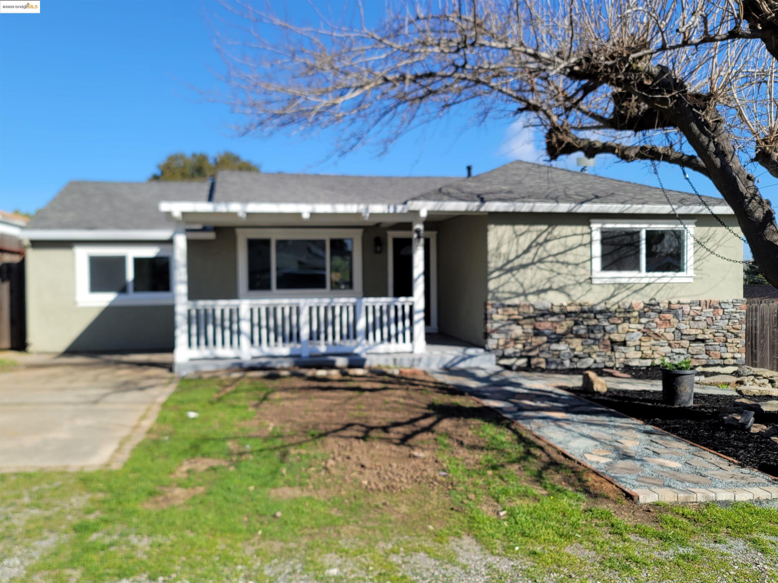 Detail Gallery Image 1 of 1 For 11 Benita Way, Martinez,  CA 94553 - 3 Beds | 2 Baths