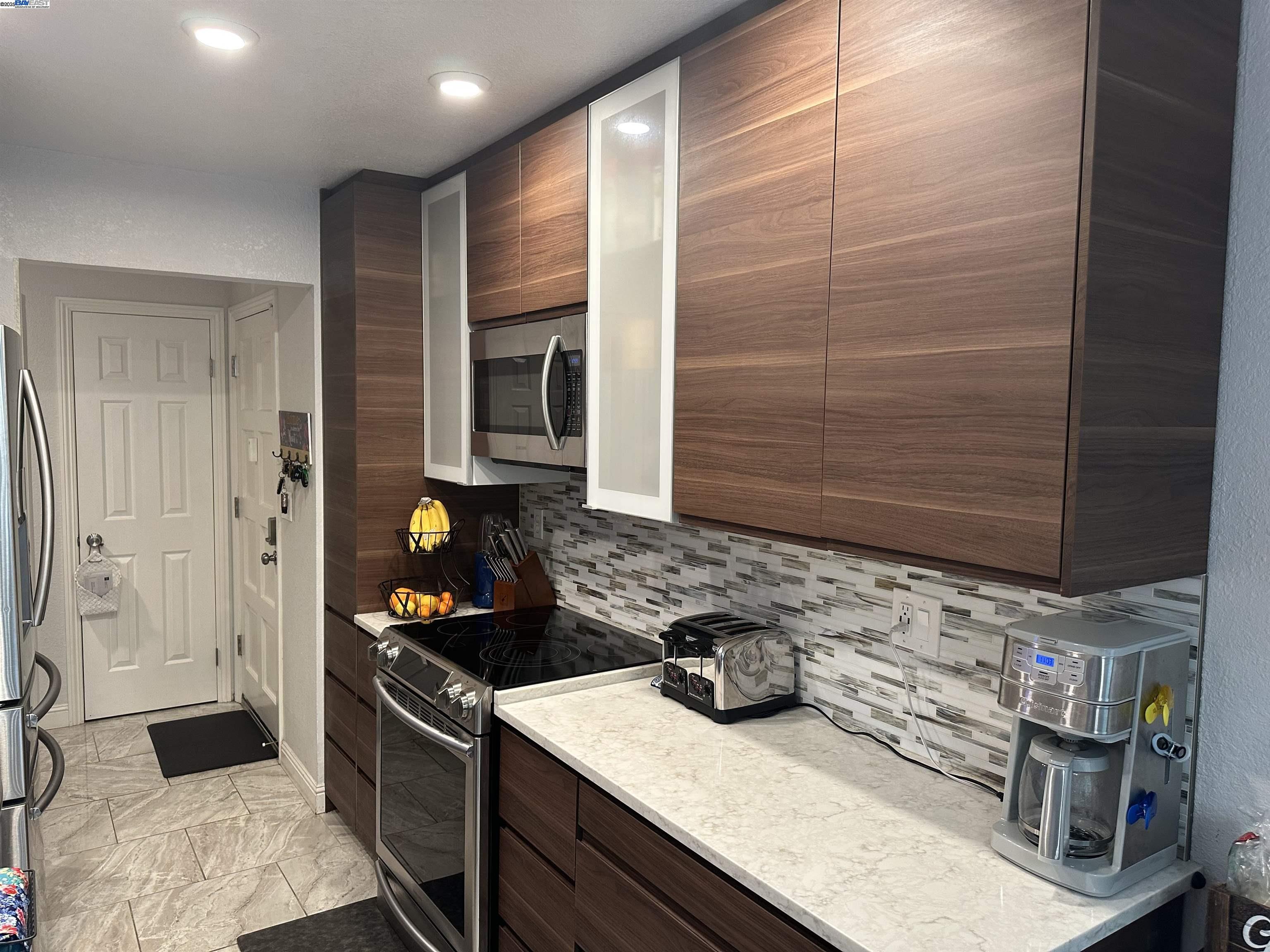 More Details about MLS # 41087484 : 21109 GARY DR # 120