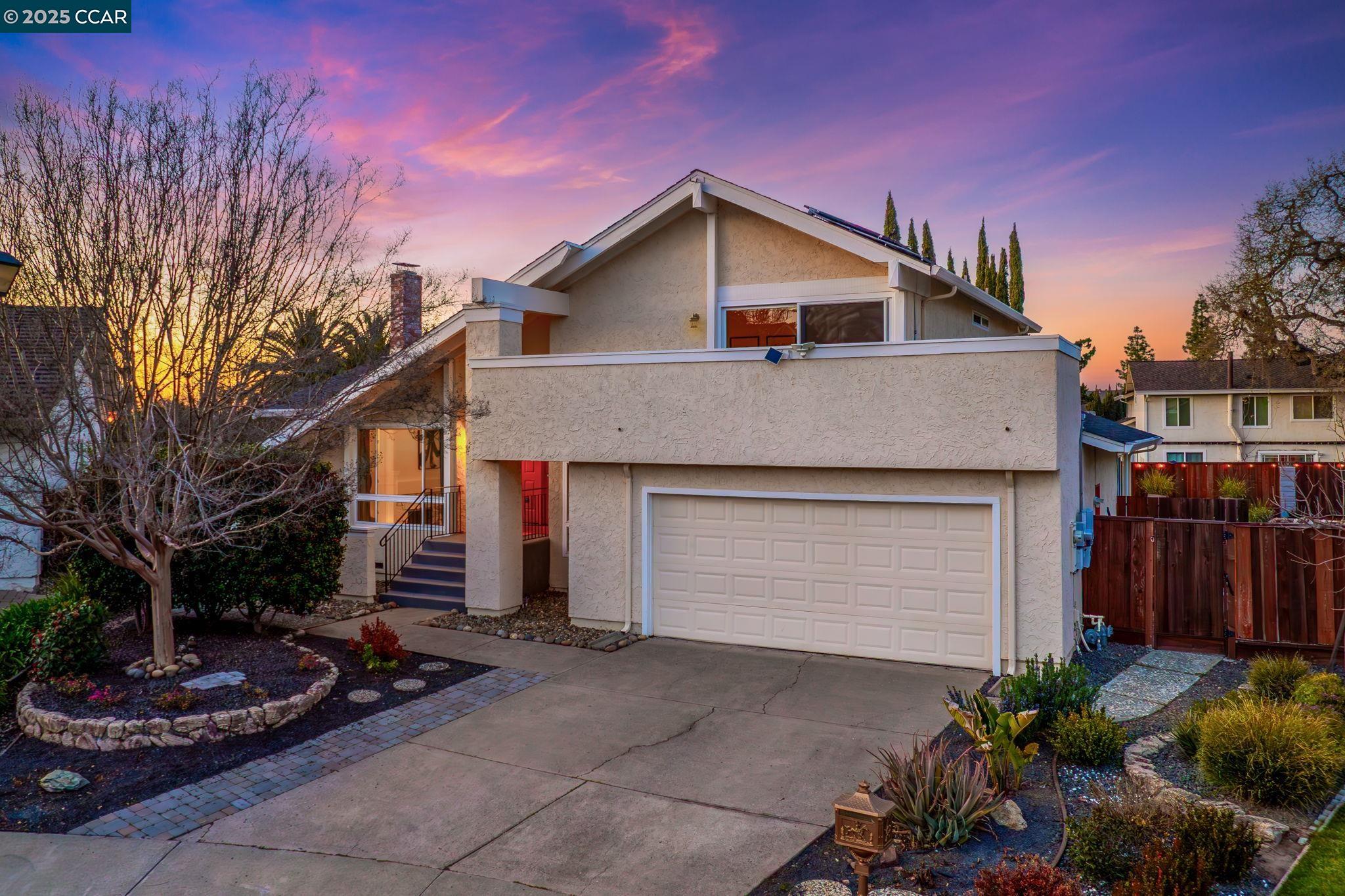 Detail Gallery Image 1 of 1 For 4390 N Marsh Elder Ct, Concord,  CA 94521 - 5 Beds | 3 Baths