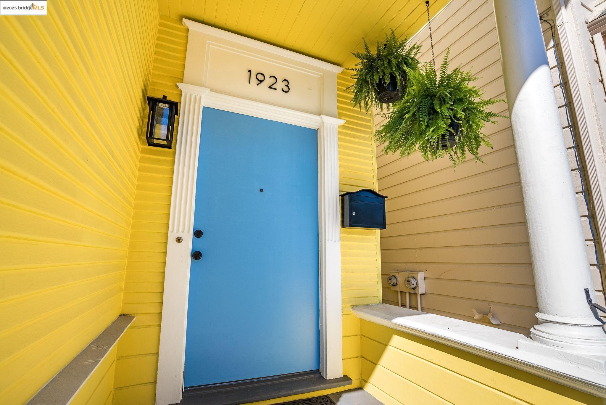 1923 West St, Oakland, California 94612, 4 Bedrooms Bedrooms, 6 Rooms Rooms,2 BathroomsBathrooms,Residential,For Sale,1923 West St,41087514