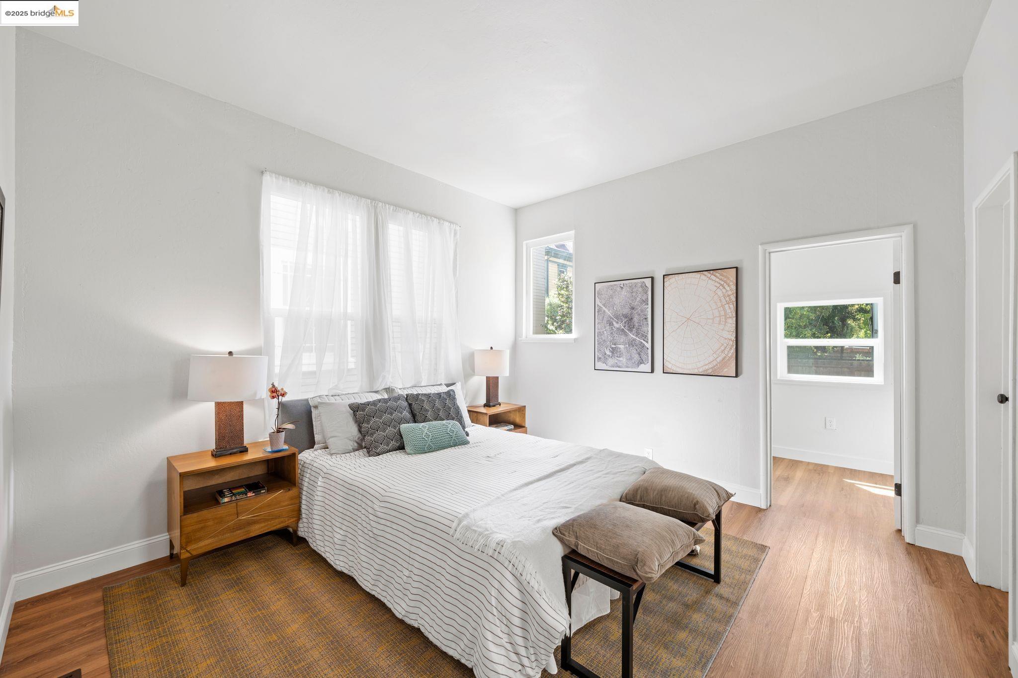 1923 West St, Oakland, California 94612, 4 Bedrooms Bedrooms, 6 Rooms Rooms,2 BathroomsBathrooms,Residential,For Sale,1923 West St,41087514