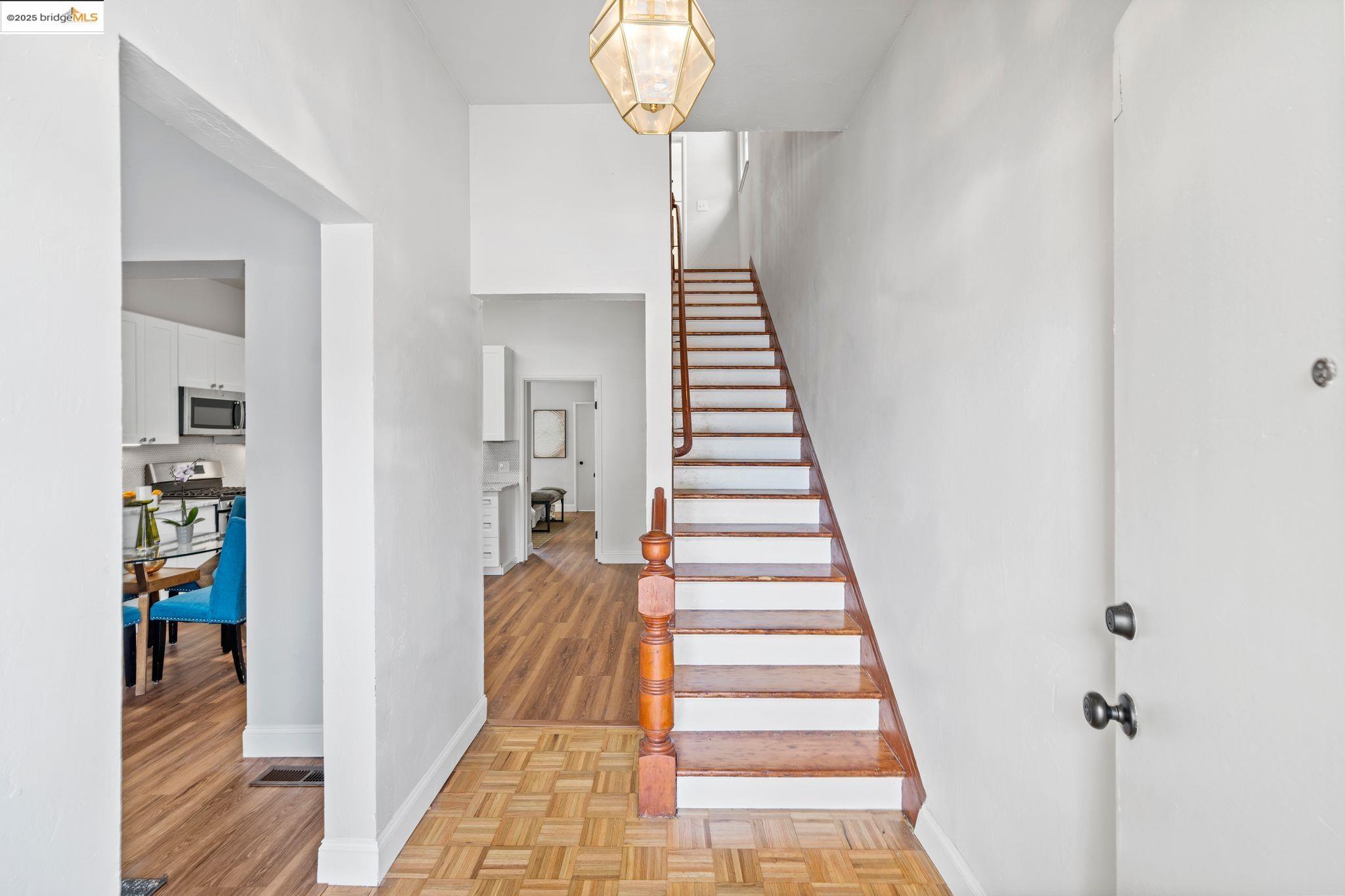 1923 West St, Oakland, California 94612, 4 Bedrooms Bedrooms, 6 Rooms Rooms,2 BathroomsBathrooms,Residential,For Sale,1923 West St,41087514