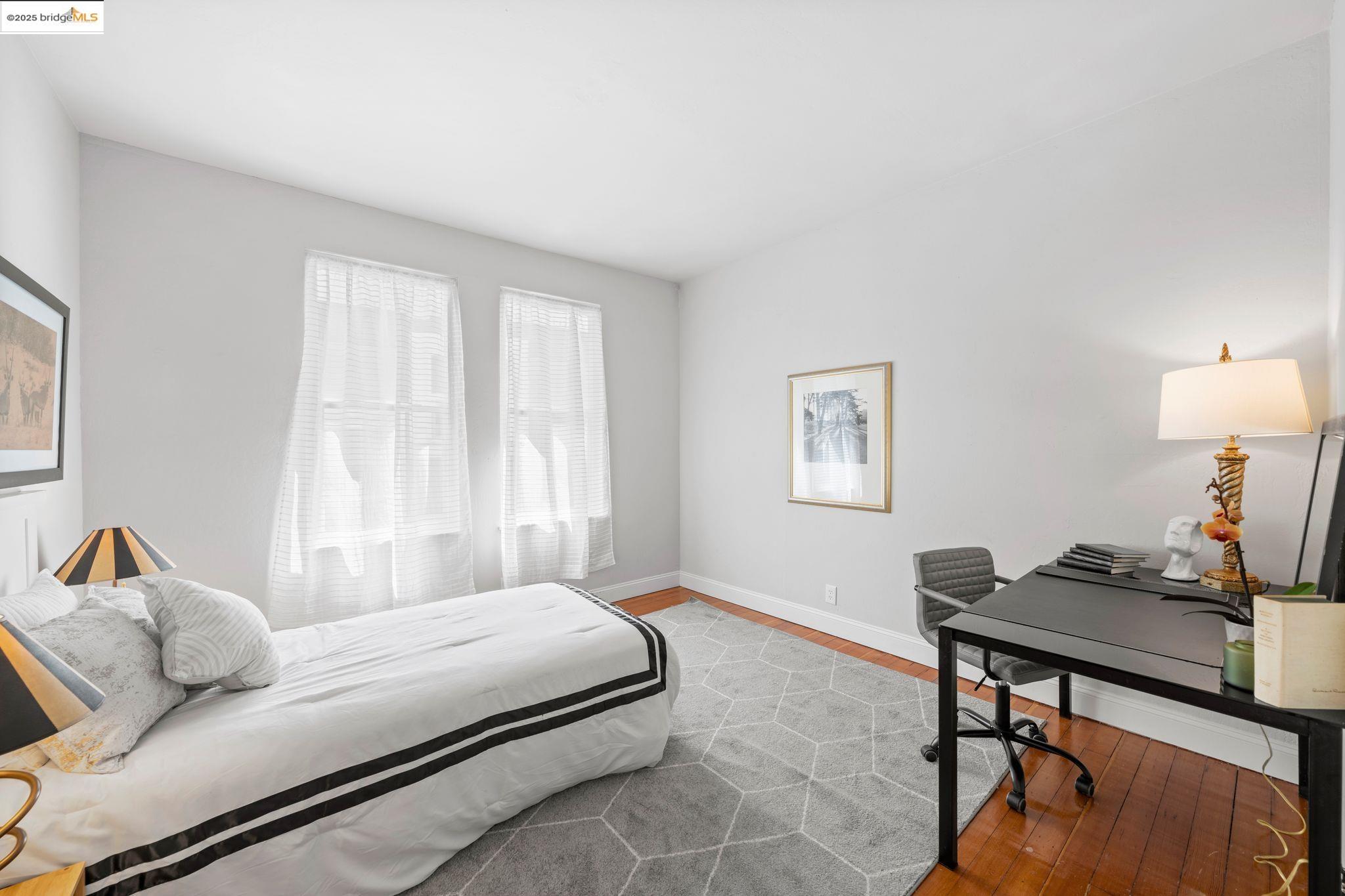 1923 West St, Oakland, California 94612, 4 Bedrooms Bedrooms, 6 Rooms Rooms,2 BathroomsBathrooms,Residential,For Sale,1923 West St,41087514