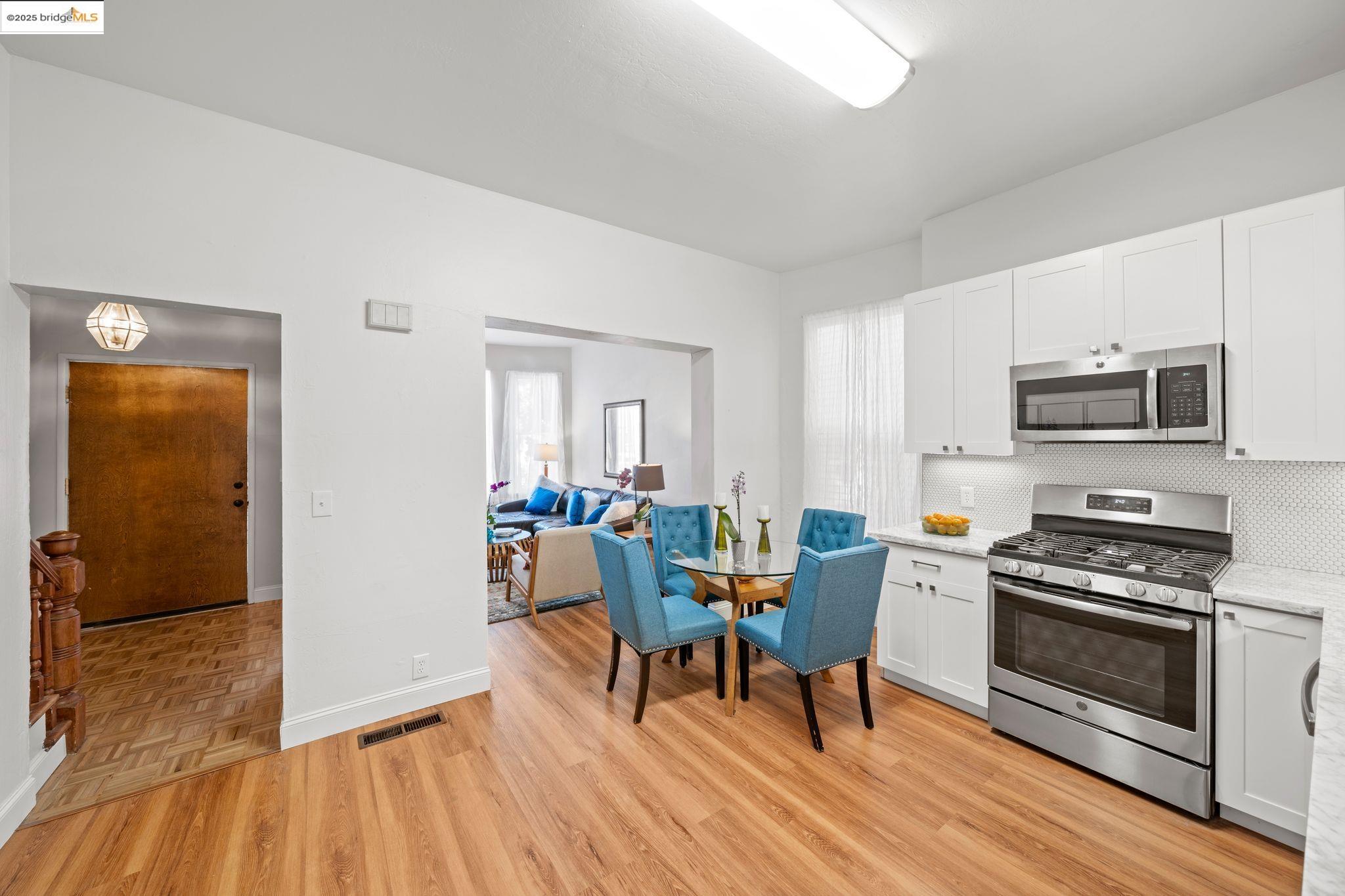 1923 West St, Oakland, California 94612, 4 Bedrooms Bedrooms, 6 Rooms Rooms,2 BathroomsBathrooms,Residential,For Sale,1923 West St,41087514