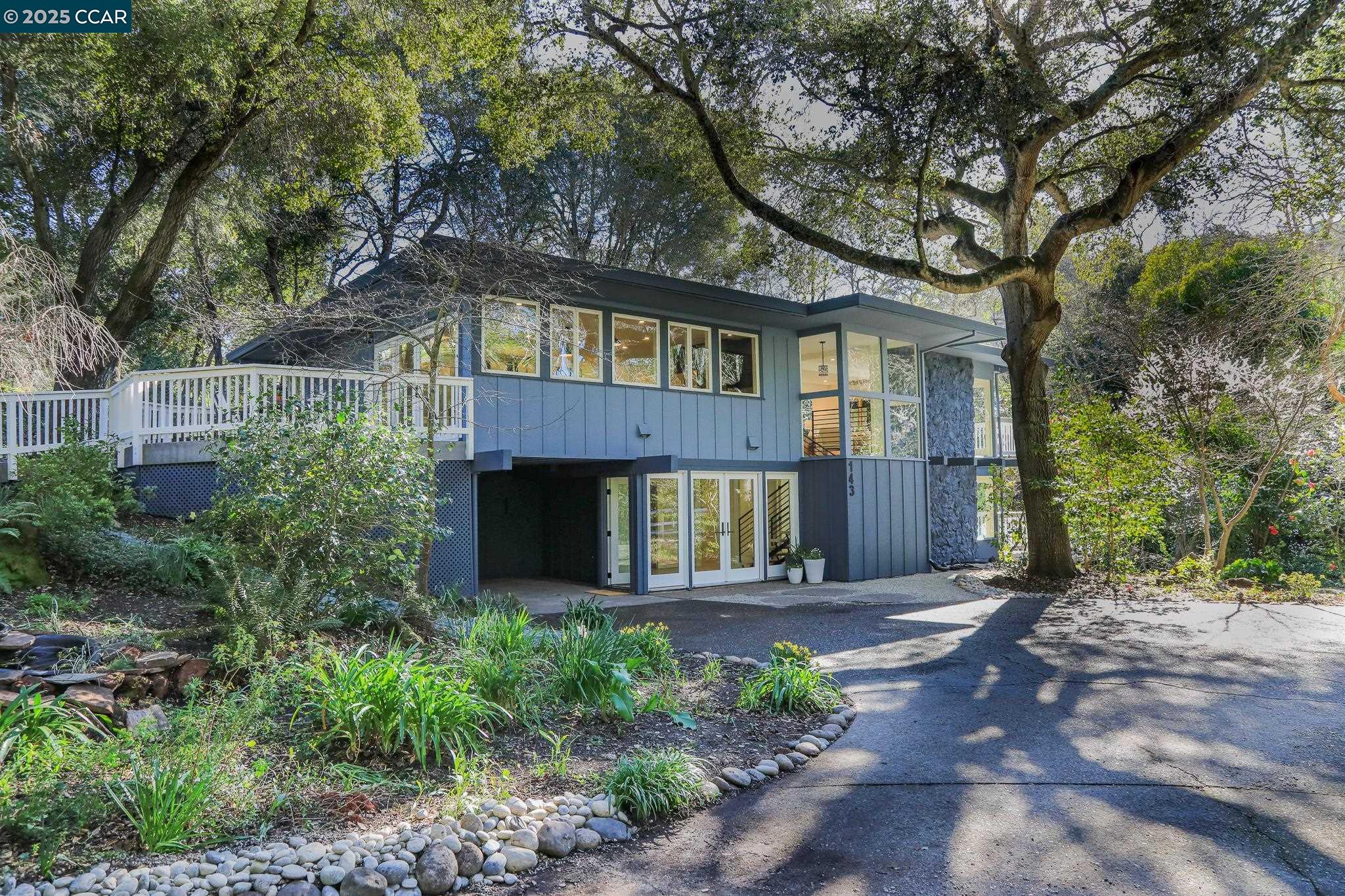Detail Gallery Image 1 of 1 For 143 Moraga Way, Orinda,  CA 94563 - 5 Beds | 2/1 Baths