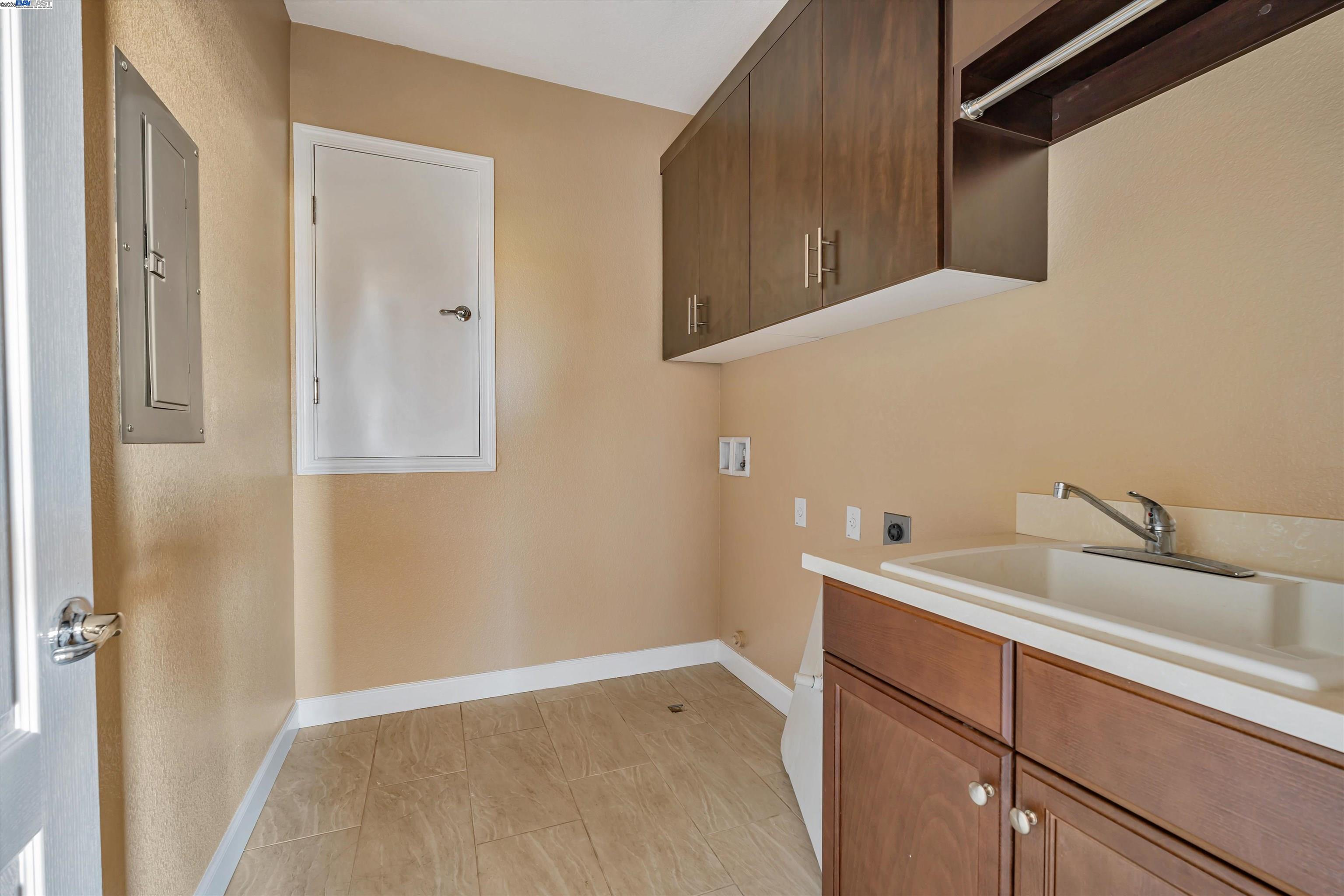 Detail Gallery Image 39 of 50 For 3602 Levanto Way, Manteca,  CA 95337 - 4 Beds | 3/1 Baths